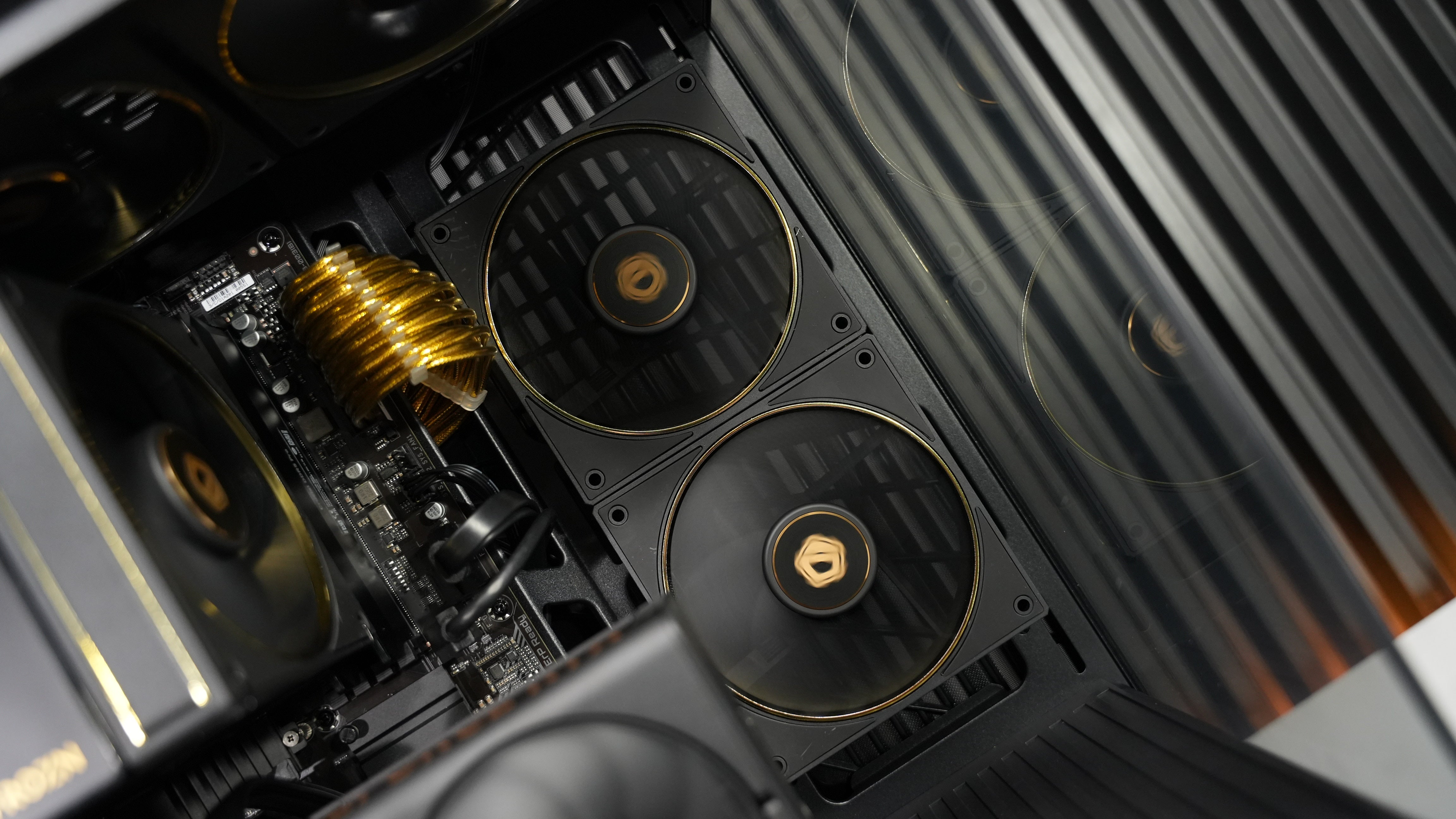 Intel i7 12700K + RTX 4070 Super Gaming/Streaming PC