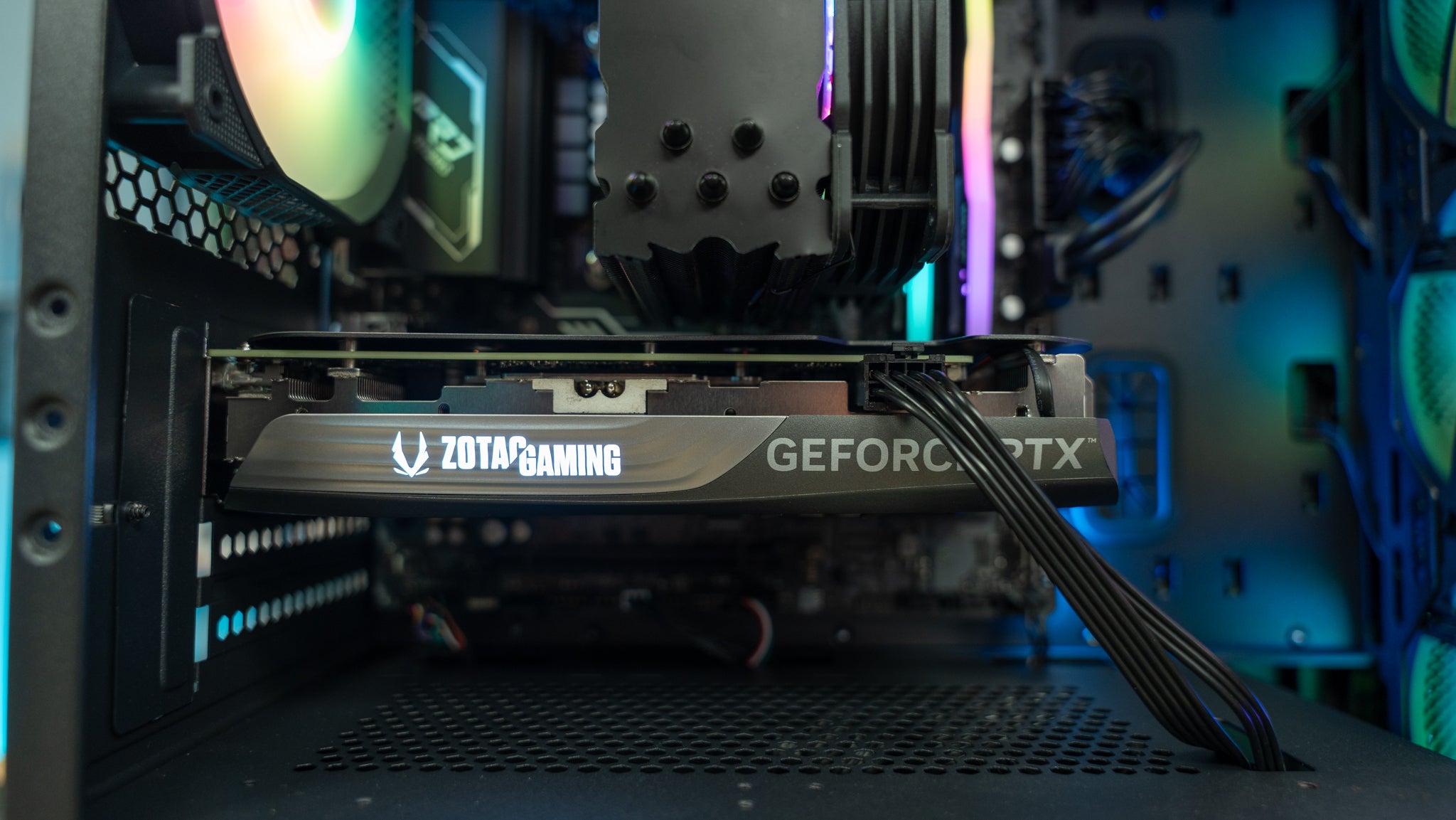 Premium Streamer PC - i5 14400F + RTX 5060 Ti