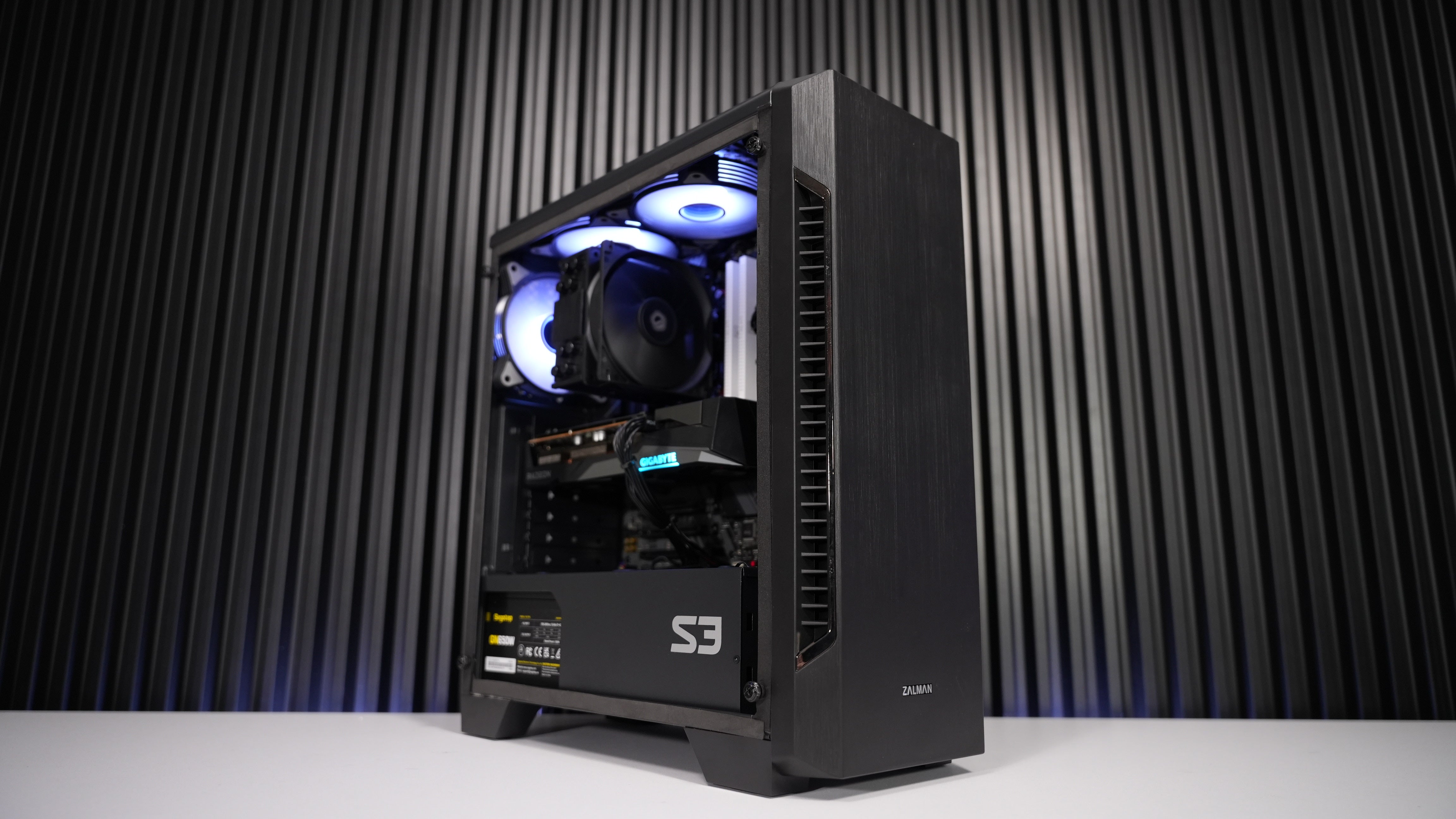 Ryzen 5 7600 + RX 7600 Gaming PC