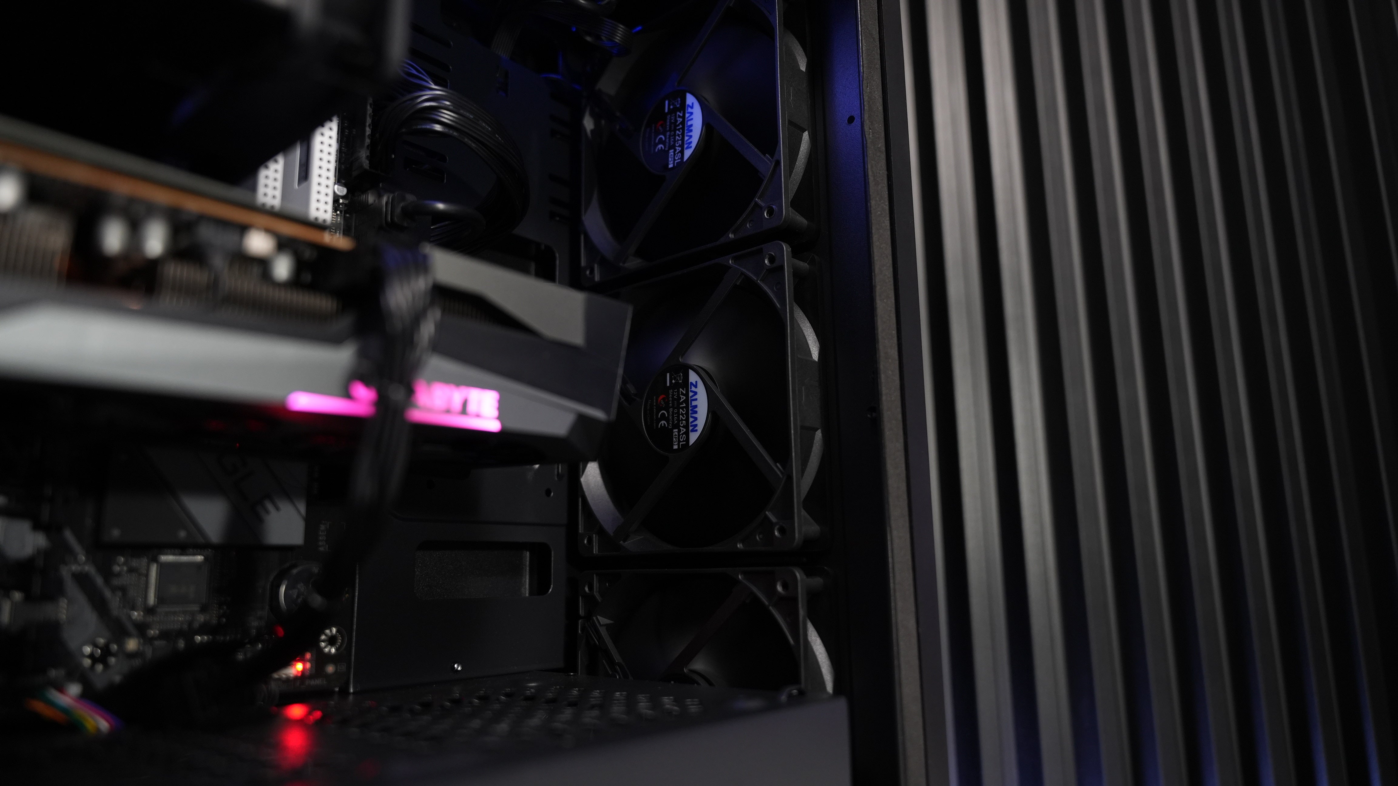 Ryzen 5 7600 + RX 7600 Gaming PC