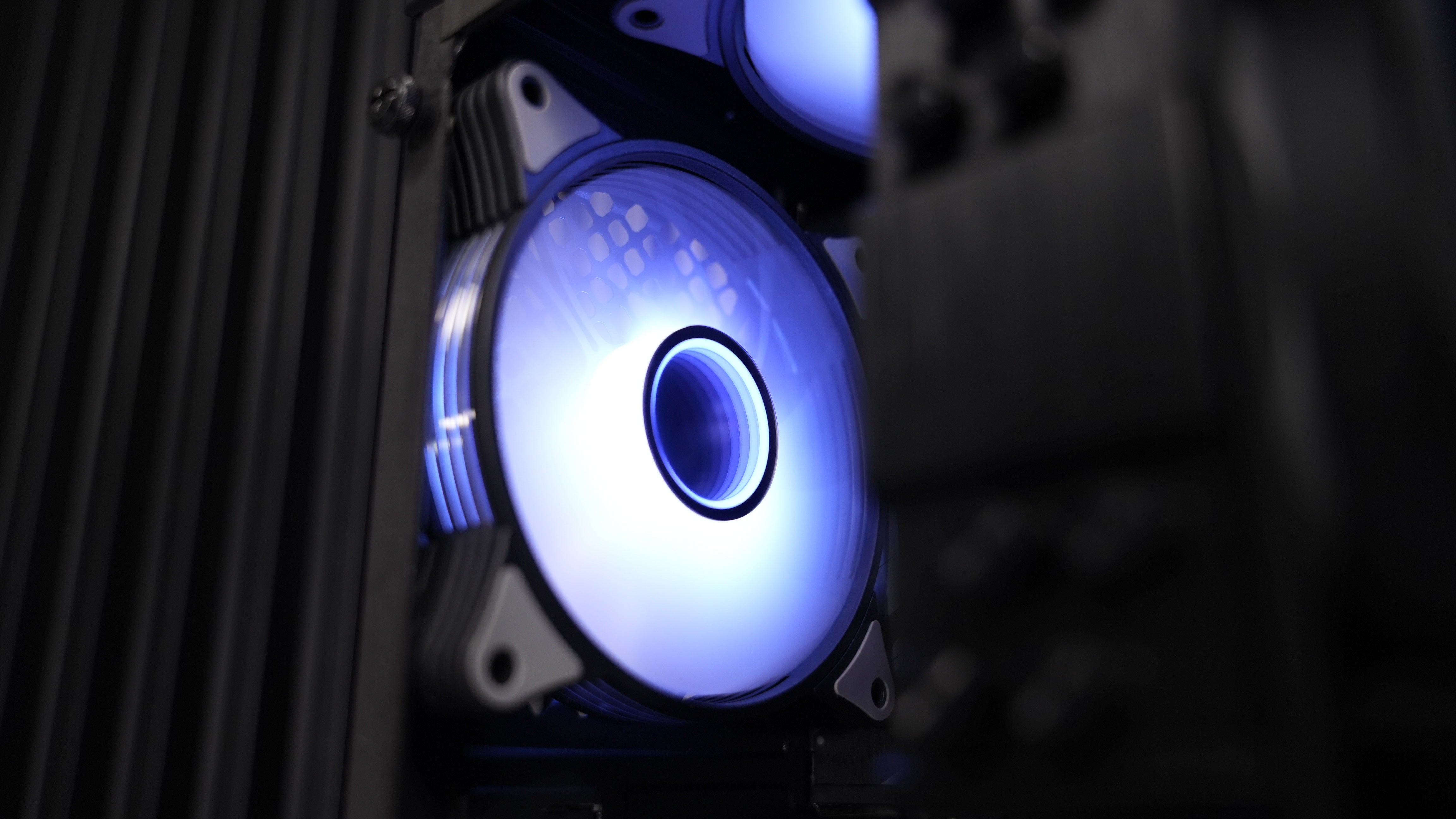 Ryzen 5 7600 + RX 7600 Gaming PC