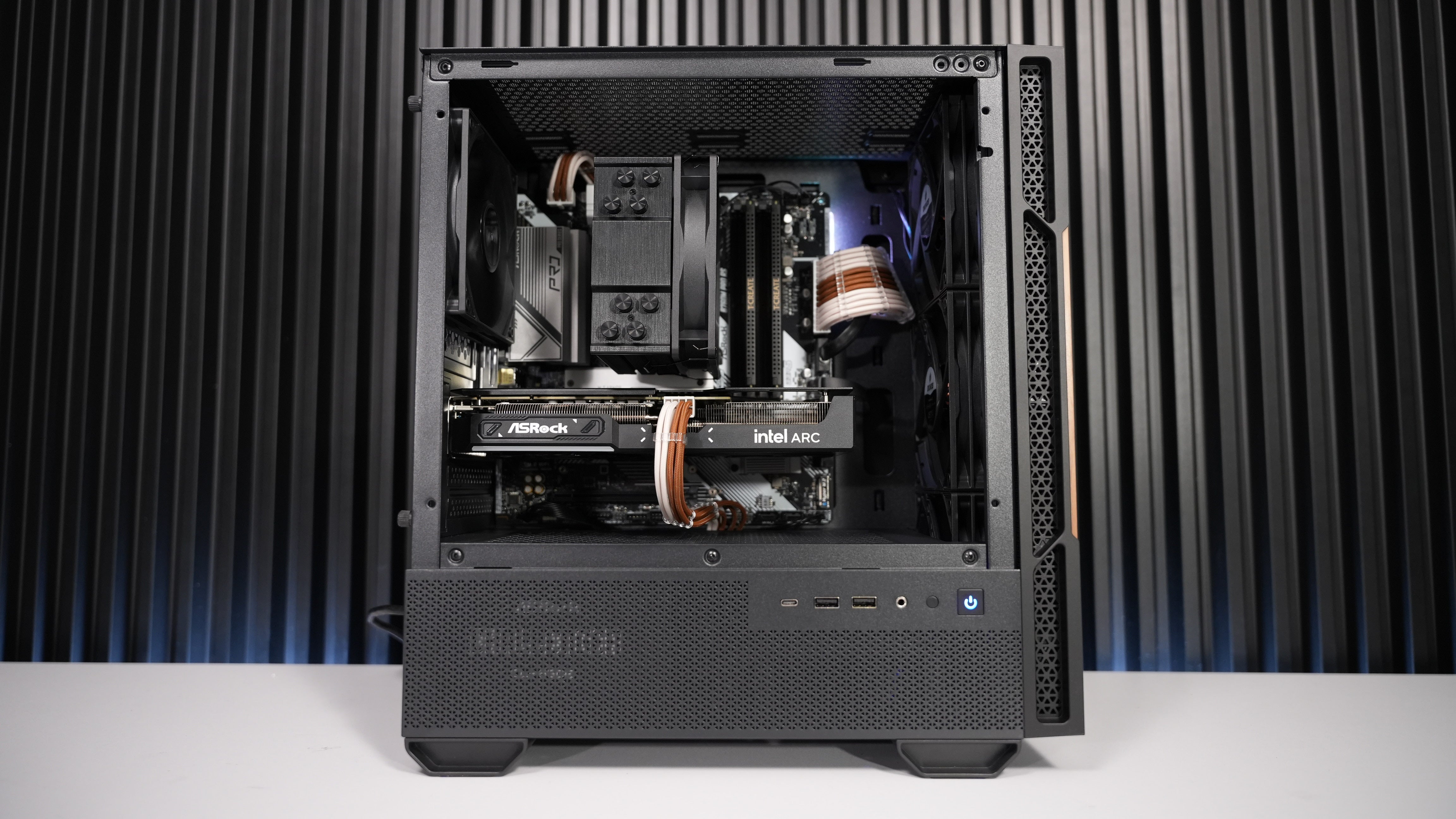 Intel i7 12700KF + Intel Arc B570 Gaming PC
