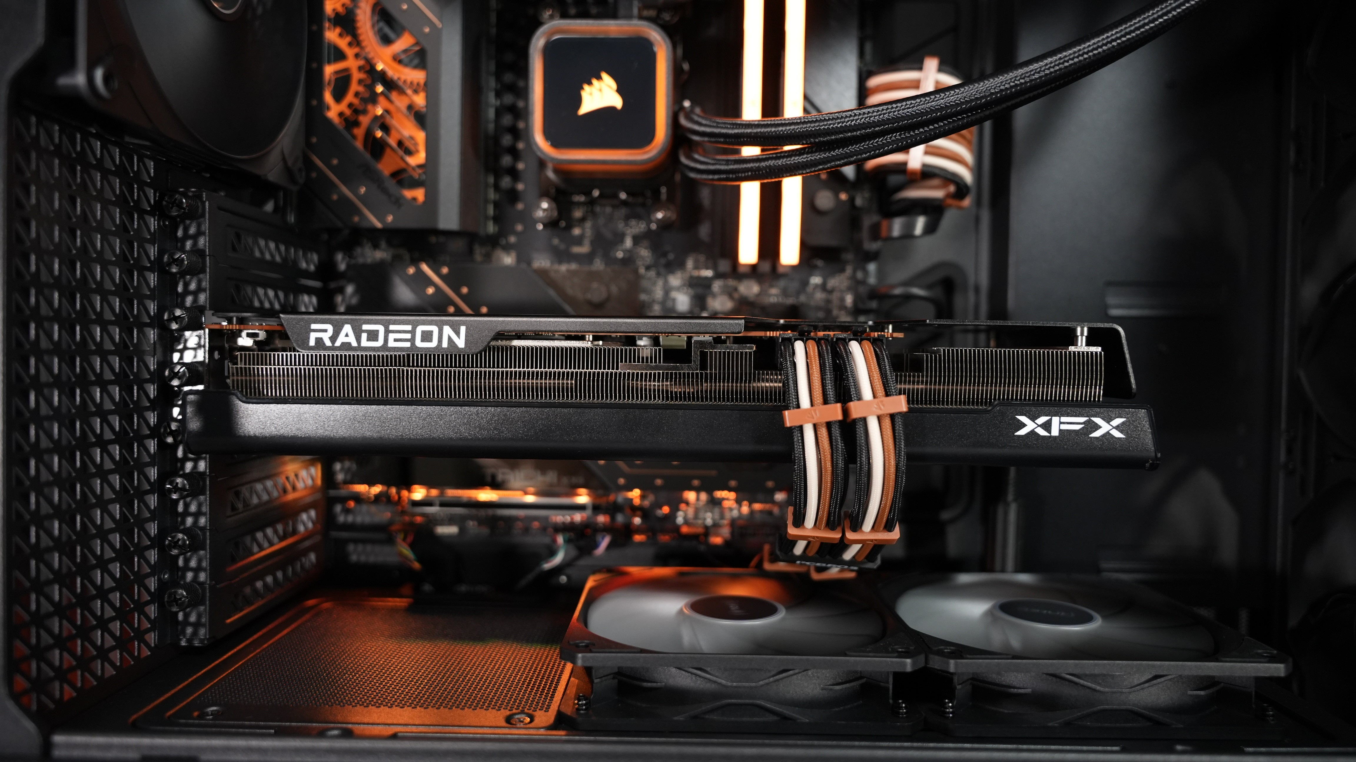 Ryzen 7 9700X + RX 7900GRE Gaming/Streaming PC