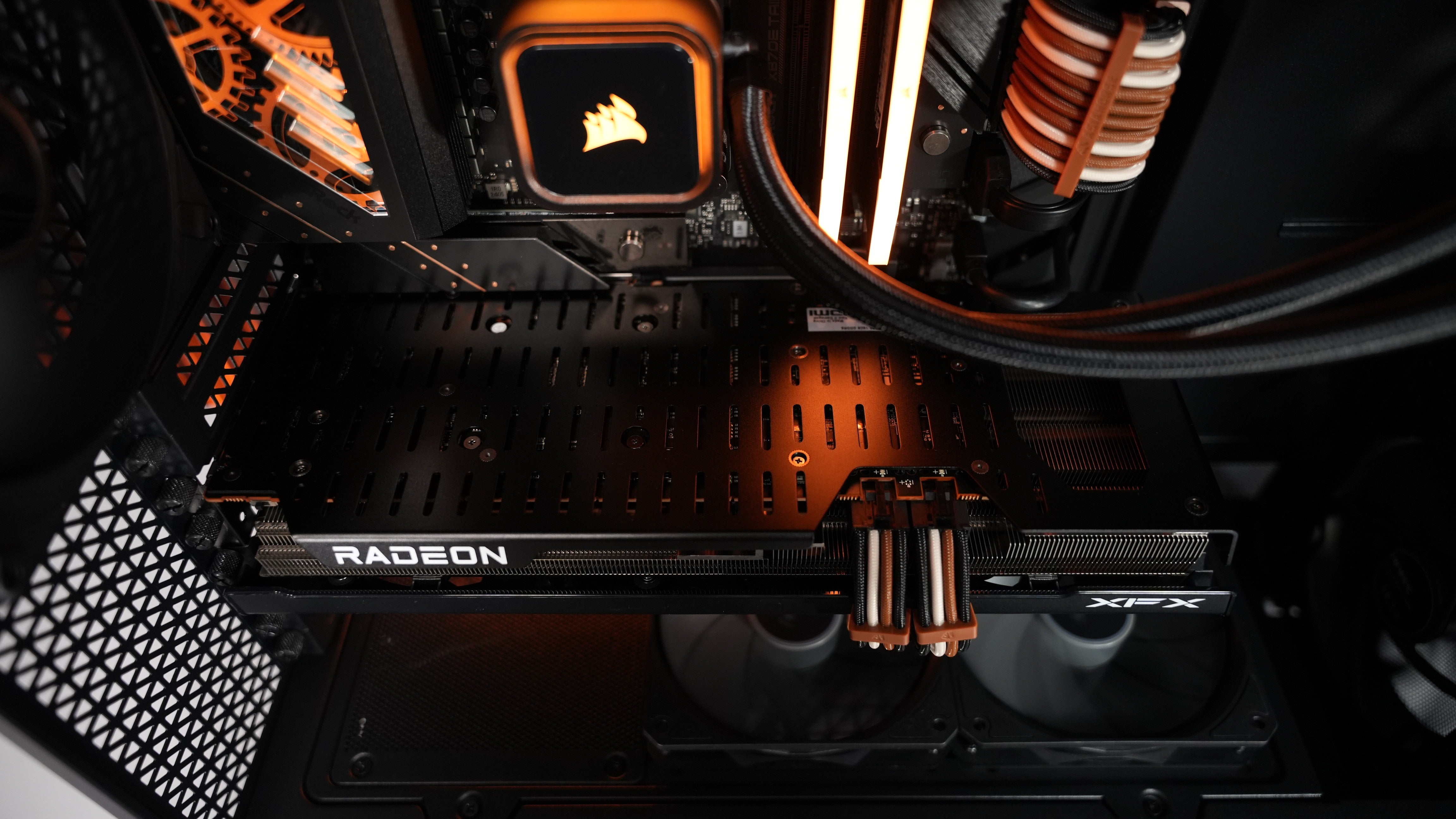 Ryzen 7 9700X + RX 7900GRE Gaming/Streaming PC