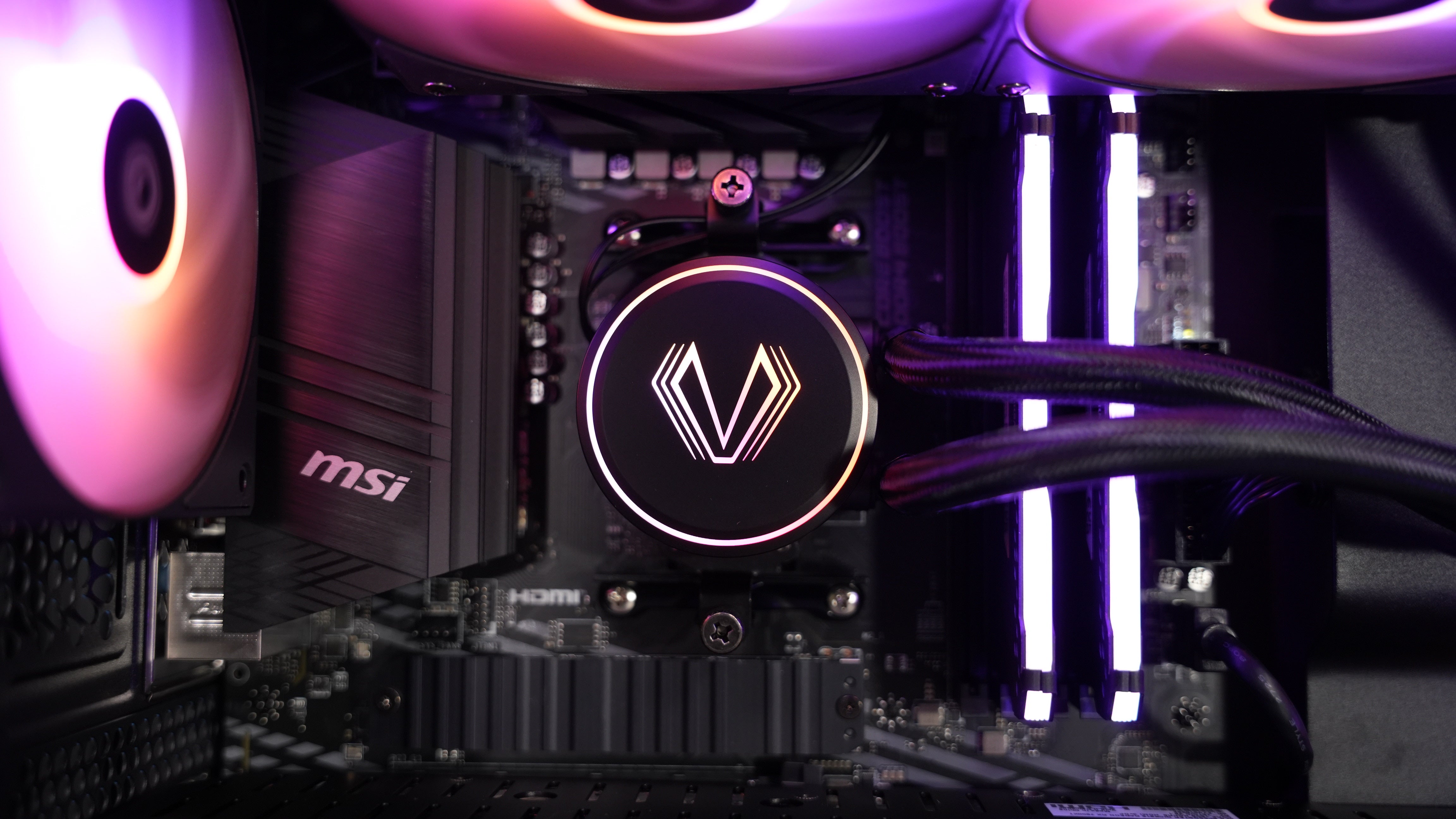 Ryzen 7 5700X + RX 7800XT Gaming/Streaming PC