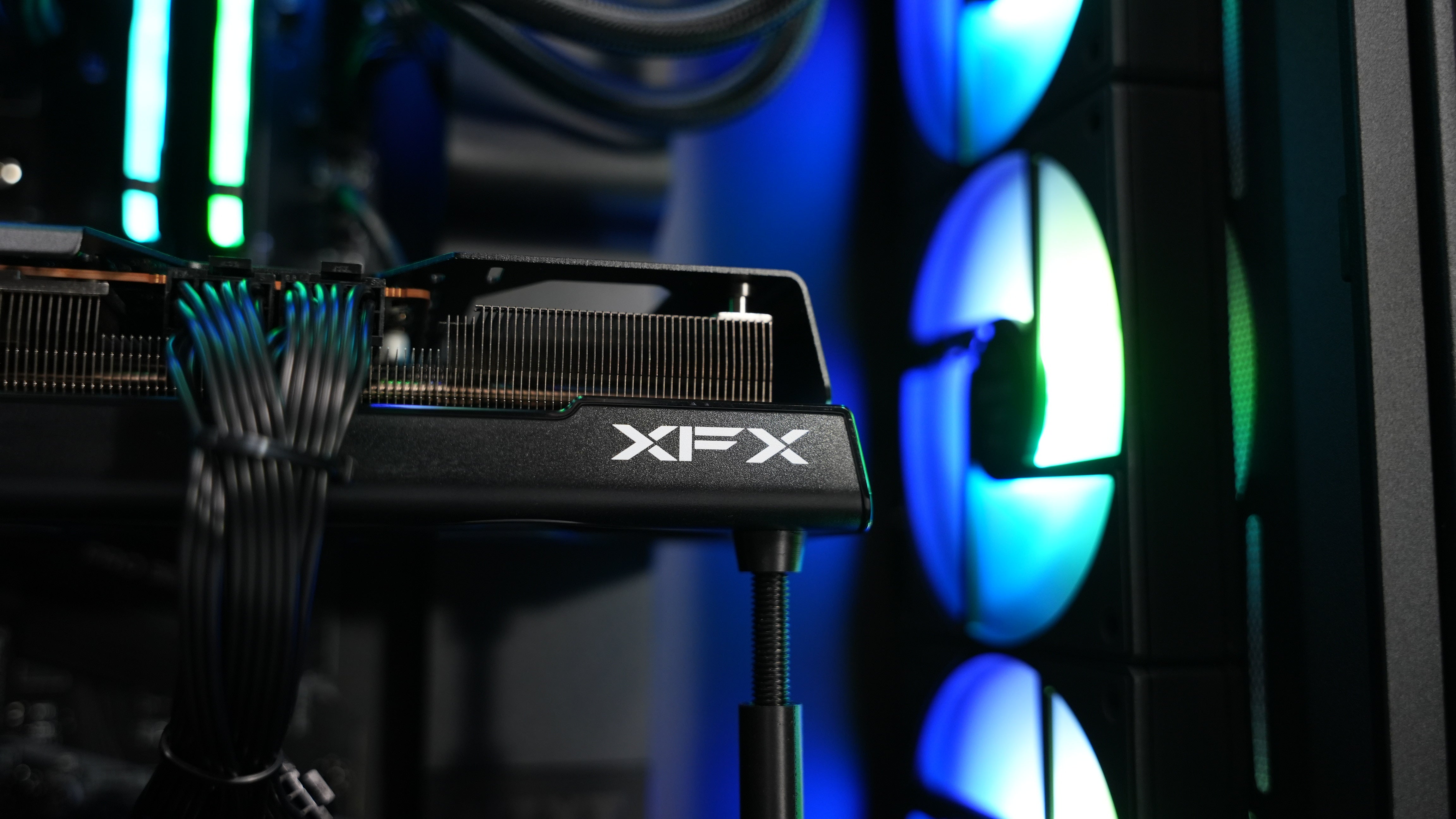 Ryzen 7 5700X + RX 7800XT Gaming/Streaming PC