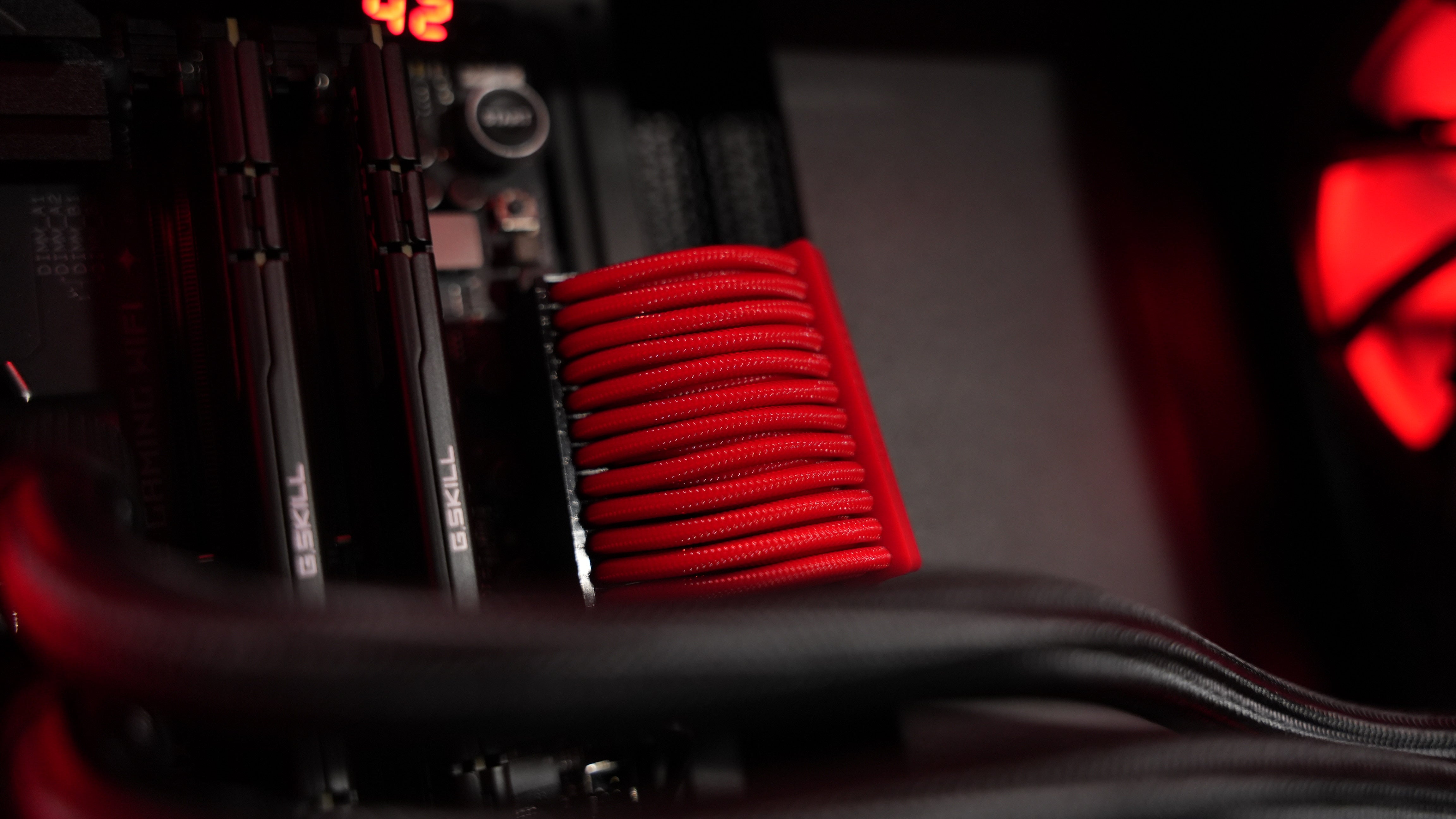 Ryzen 9 9950X3D + RX 9070XT Gaming/Streaming PC