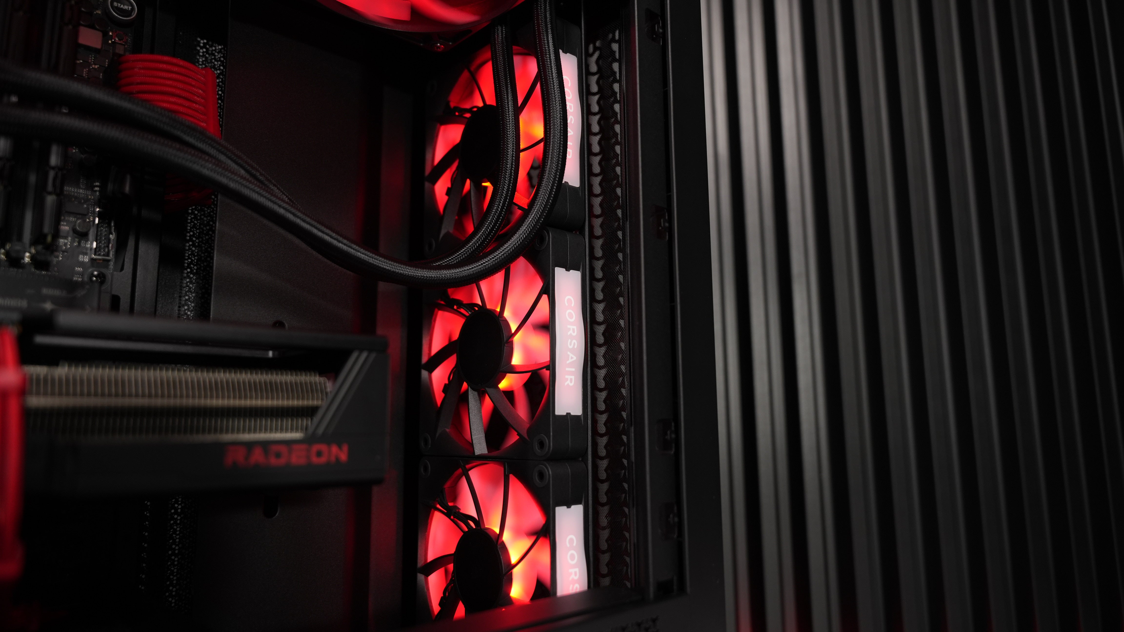 Ryzen 9 9950X3D + RX 9070XT Gaming/Streaming PC