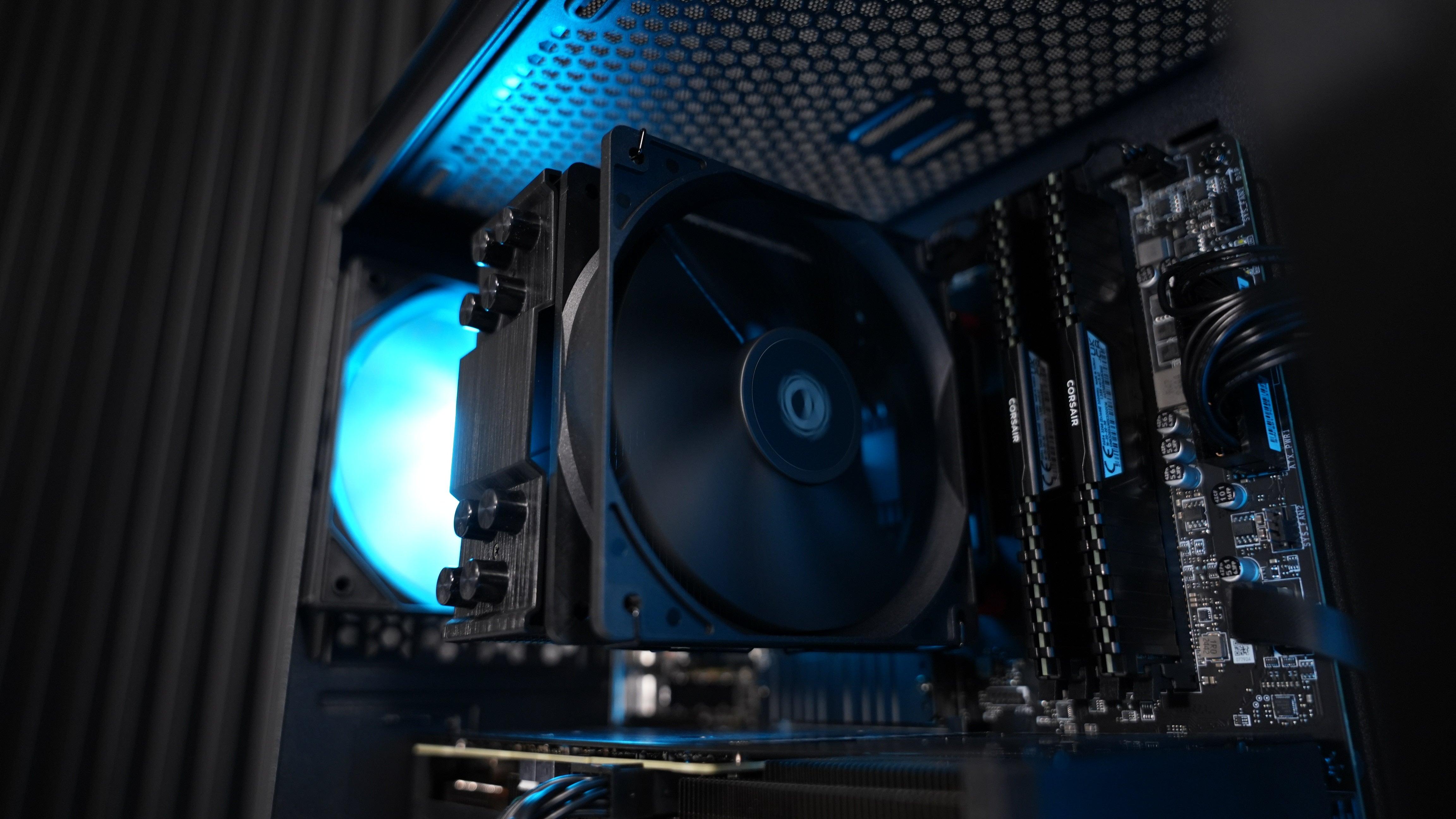 Ryzen 7 5800XT + RTX 4070 Gaming/Streaming PC