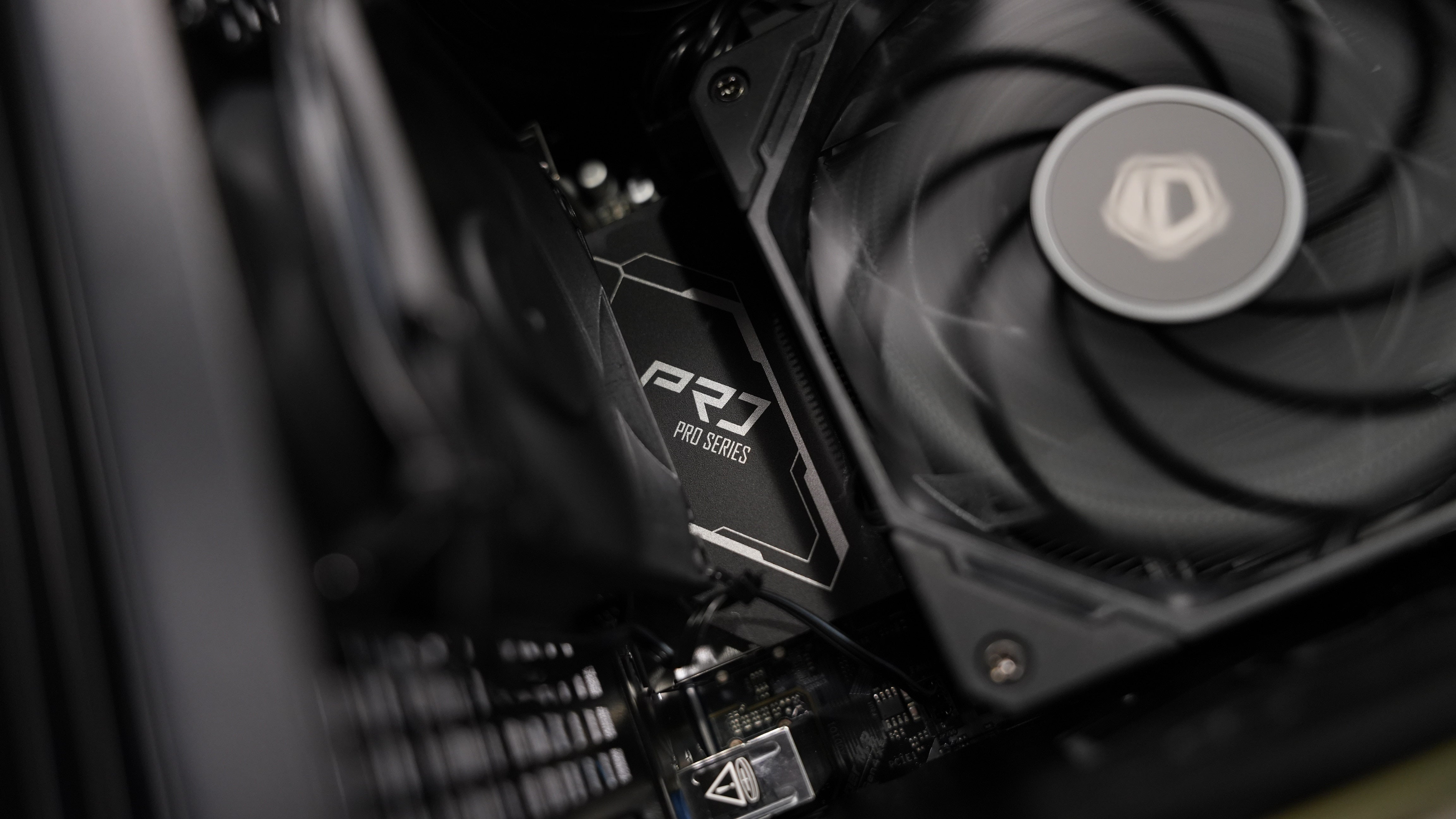 Intel i5 12400F + RTX 4060 Gaming PC
