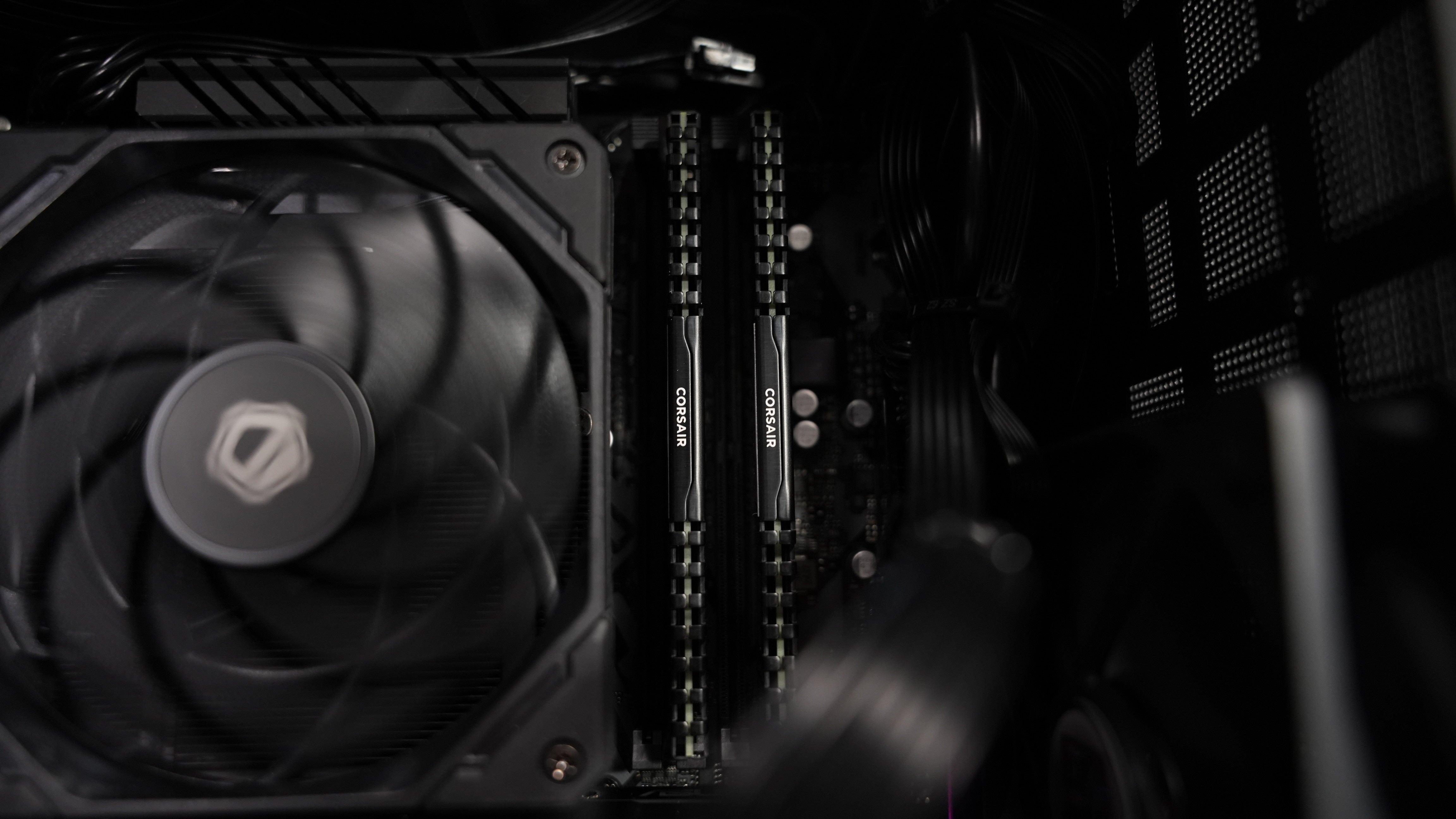 Intel i5 12400F + RTX 4060 Gaming PC