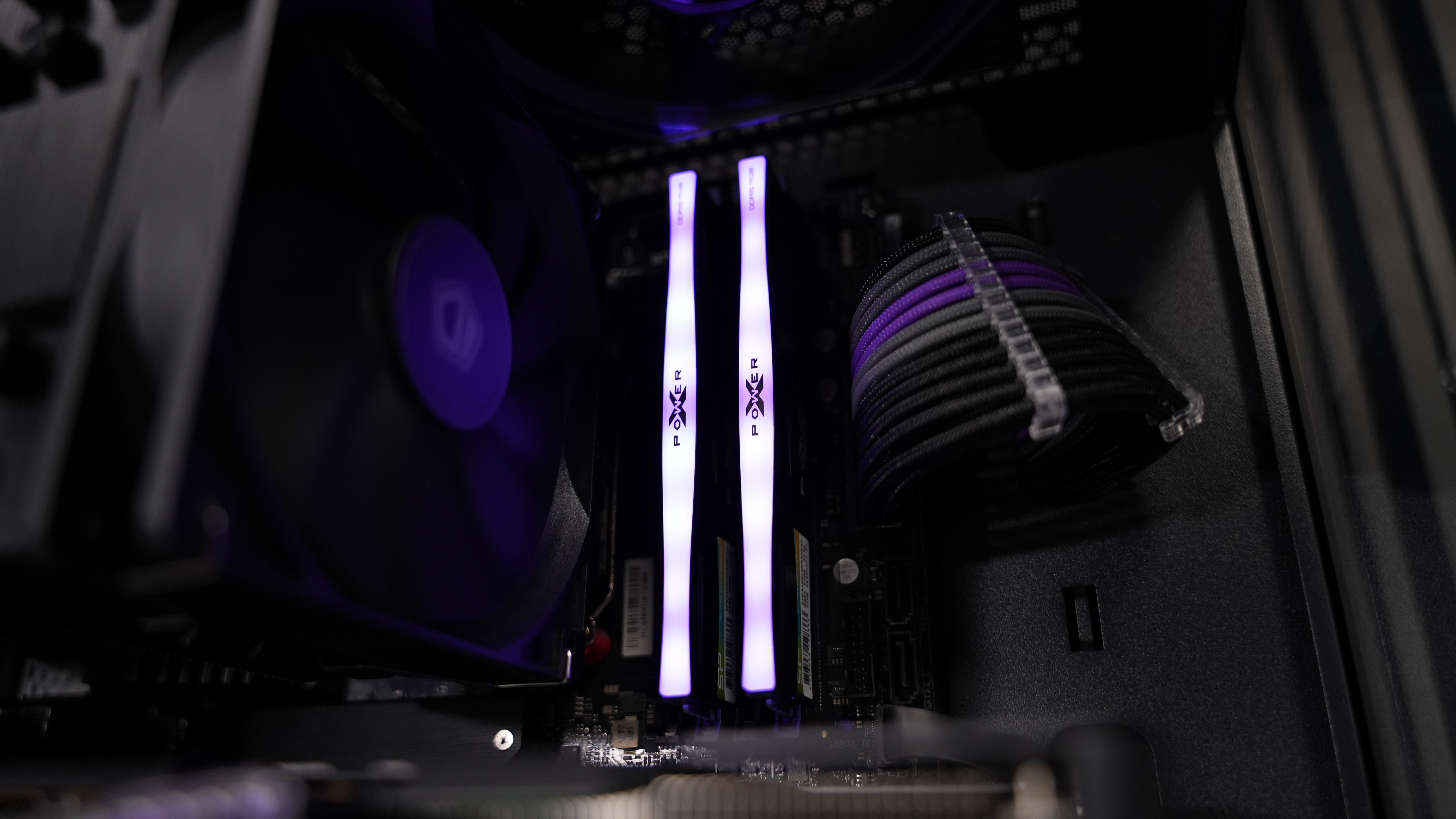 Ryzen 5 9600X + RX 9070 Gaming/Streaming PC