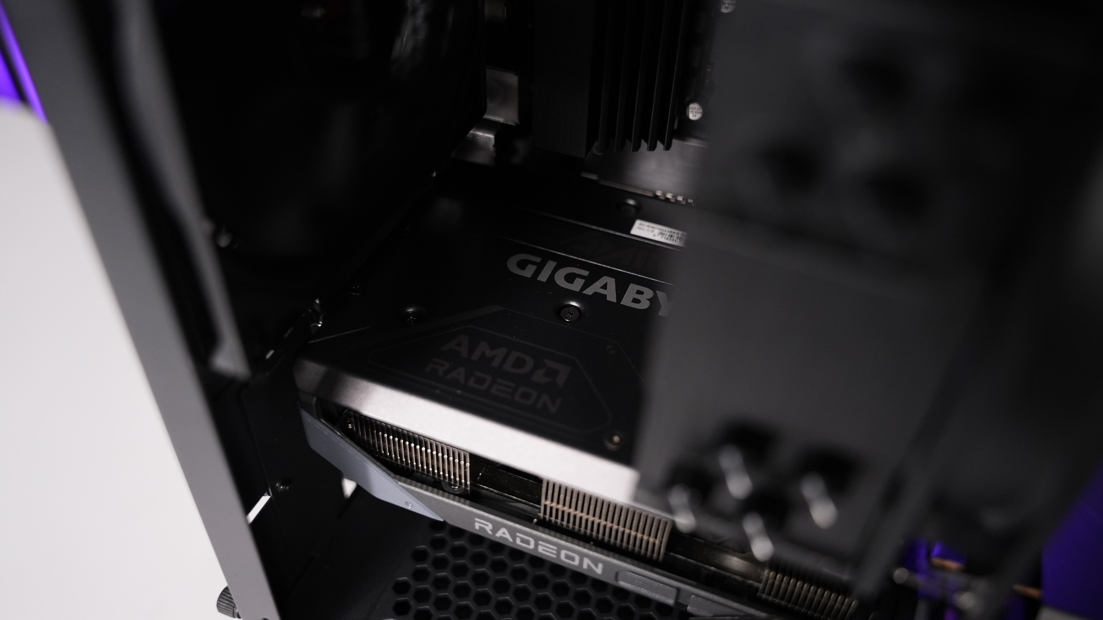 Ryzen 5 9600X + RX 9070 Gaming/Streaming PC