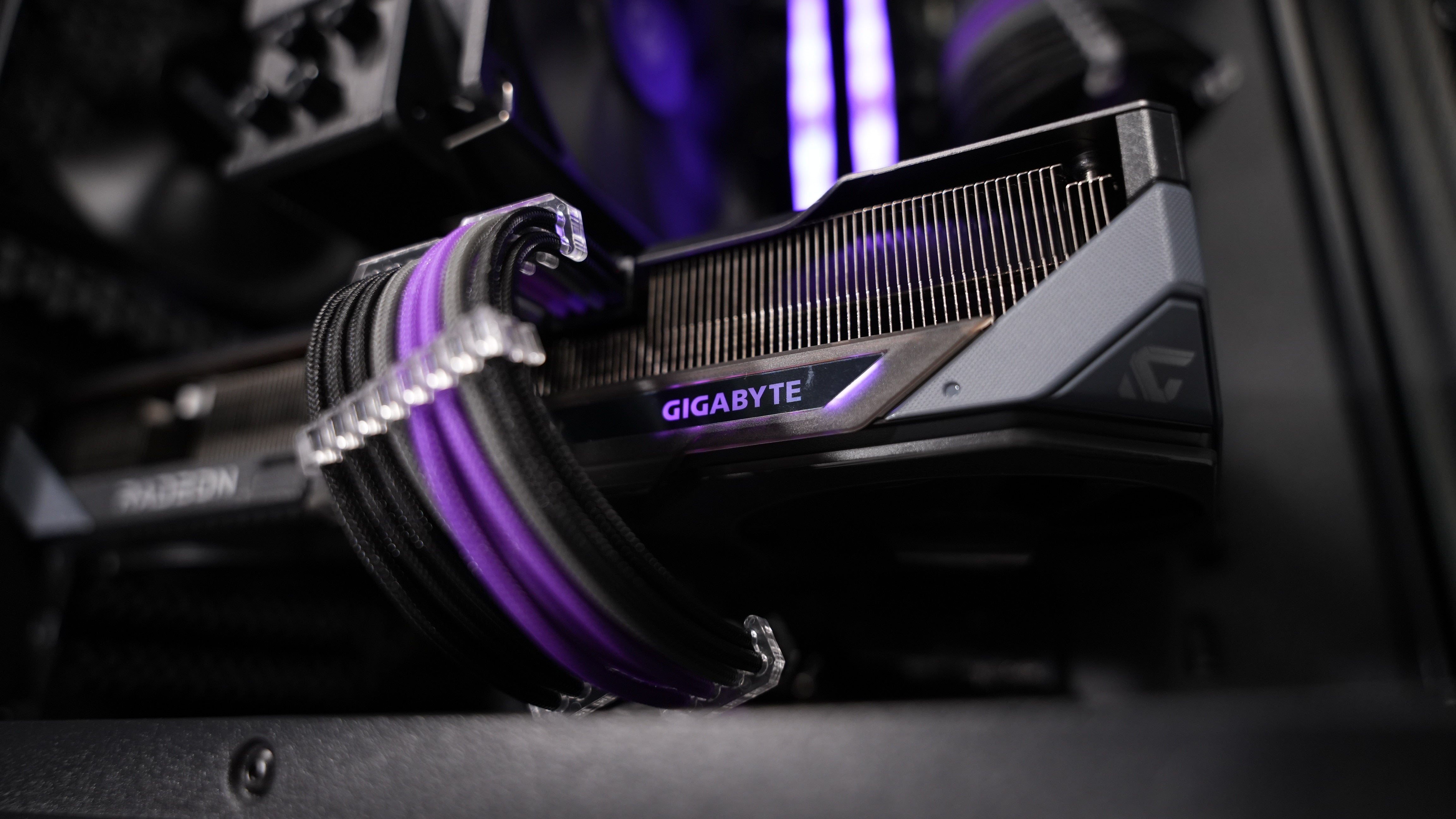 Ryzen 5 9600X + RX 9070 Gaming/Streaming PC