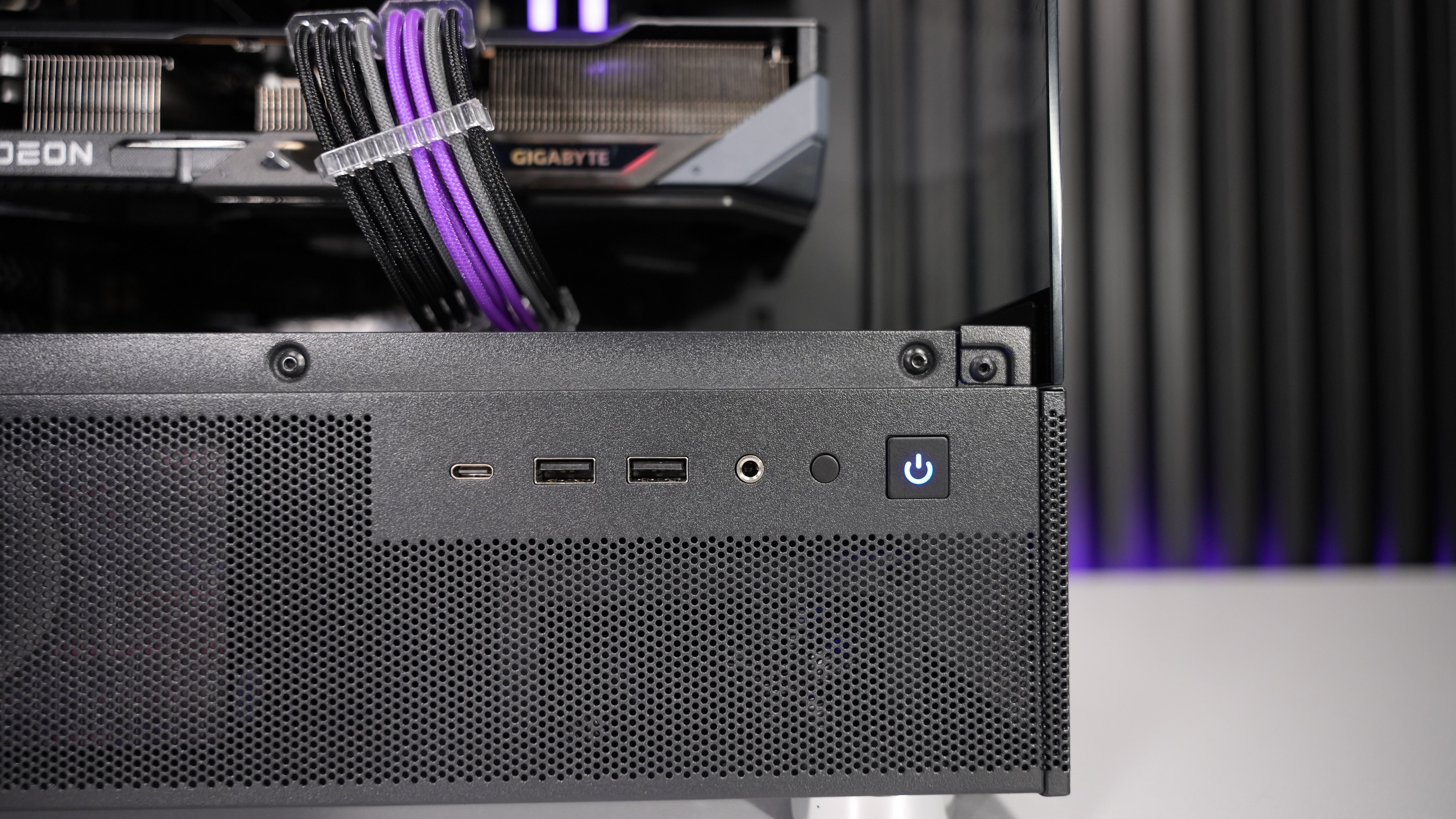 Ryzen 5 9600X + RX 9070 Gaming/Streaming PC