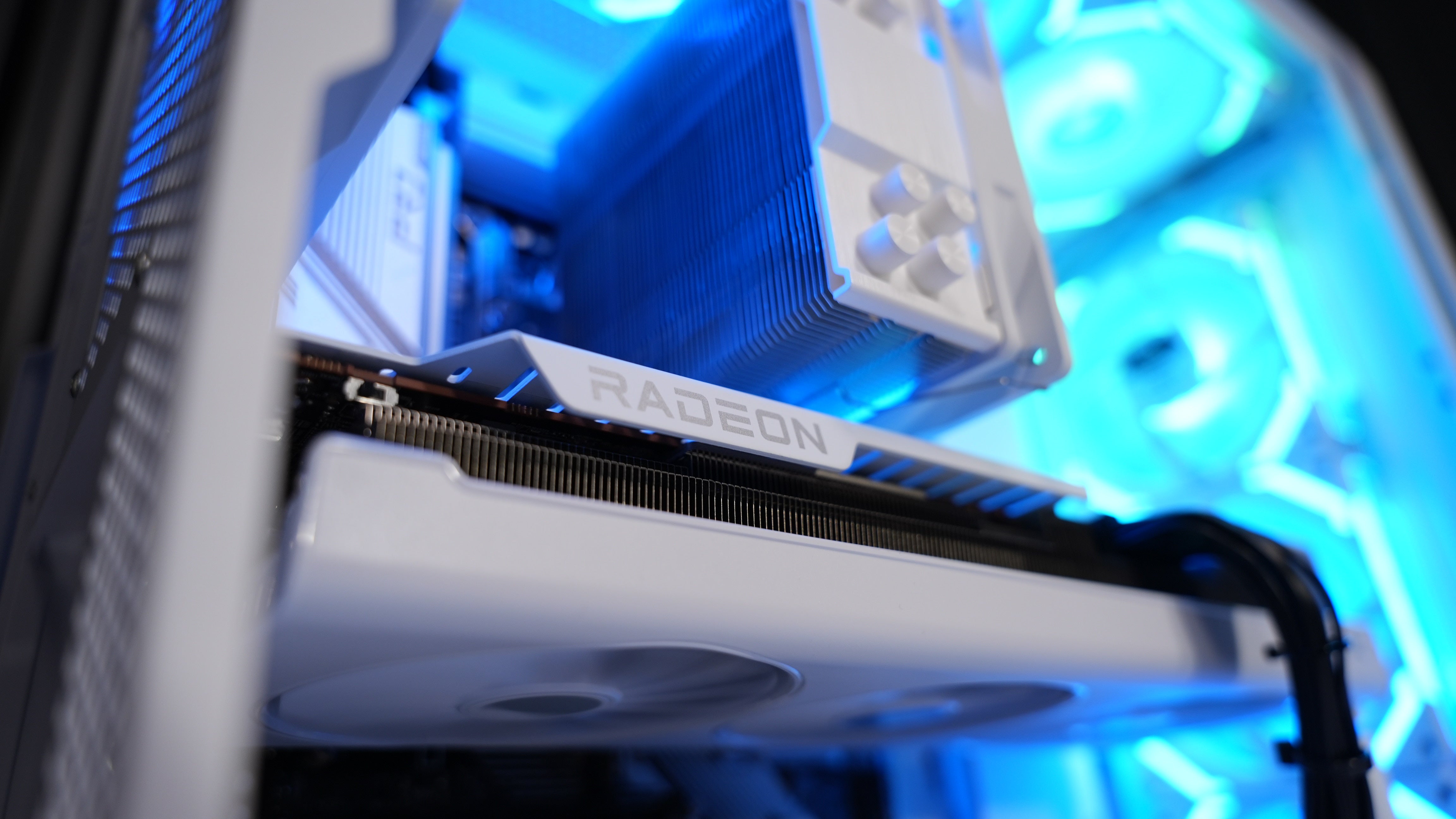 Intel i7 12700K + RX 7800XT Gaming/Streaming PC