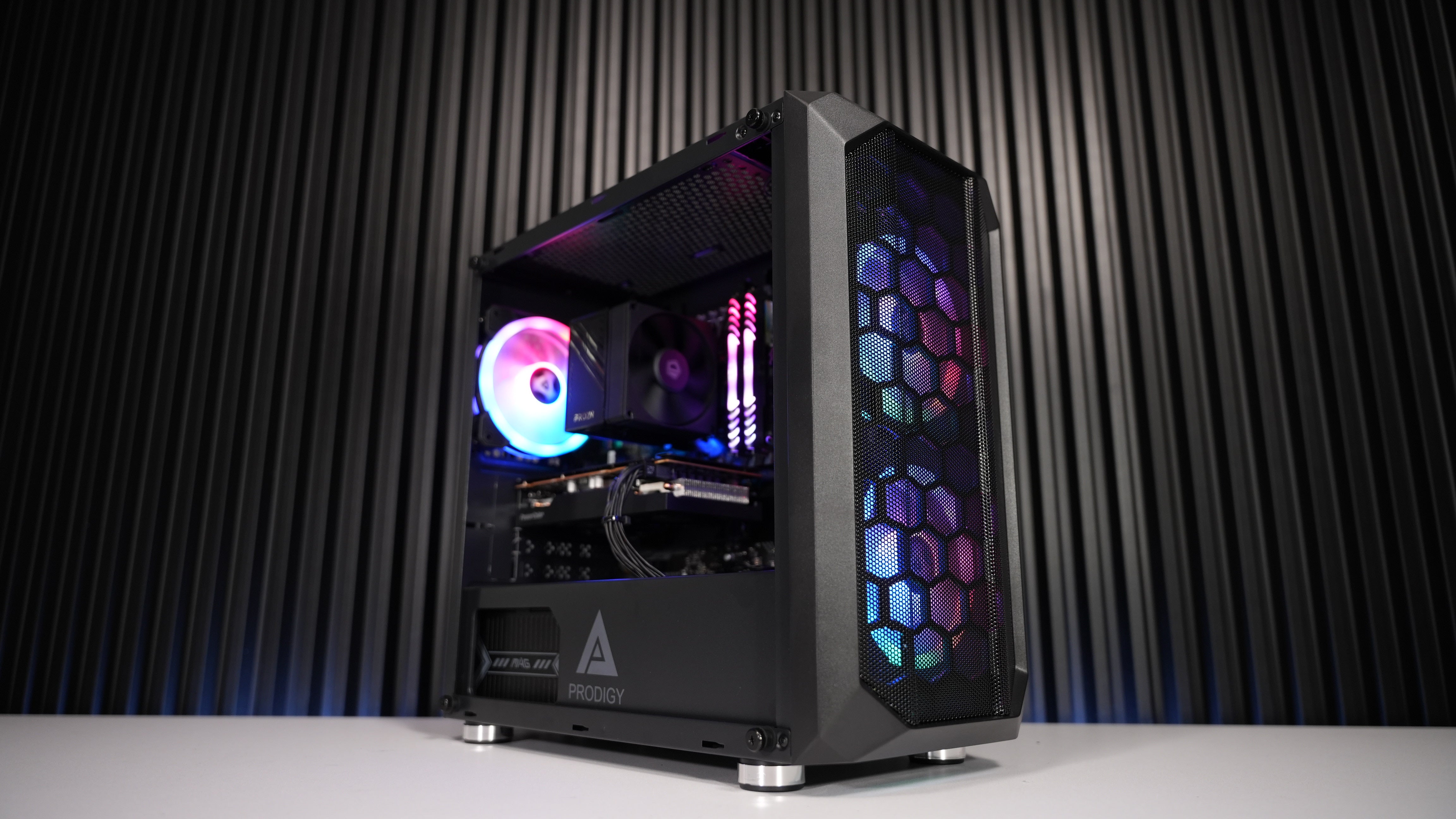 Intel i5 12400F + RX 7600 Gaming PC