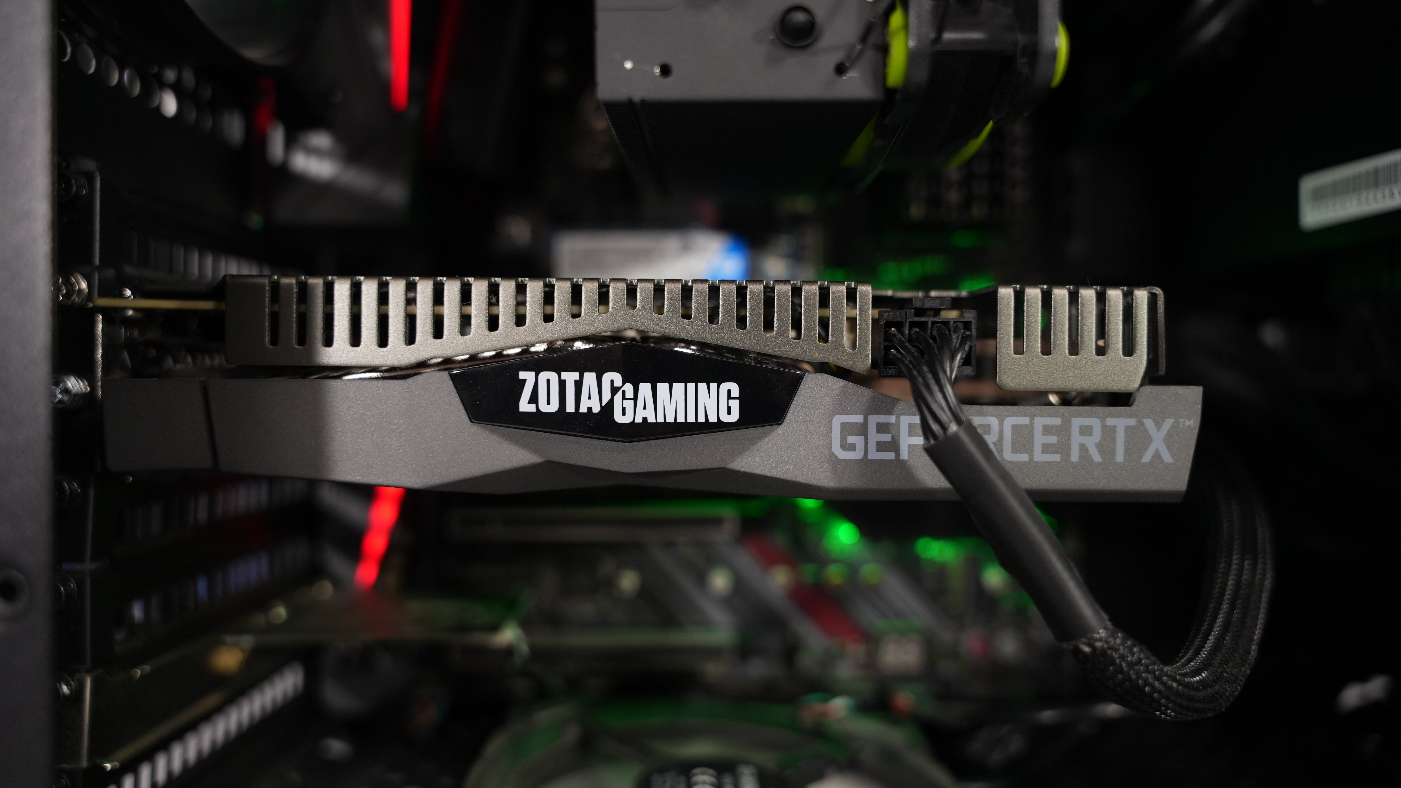 Intel i5 9600K + RTX 2060 Gaming PC