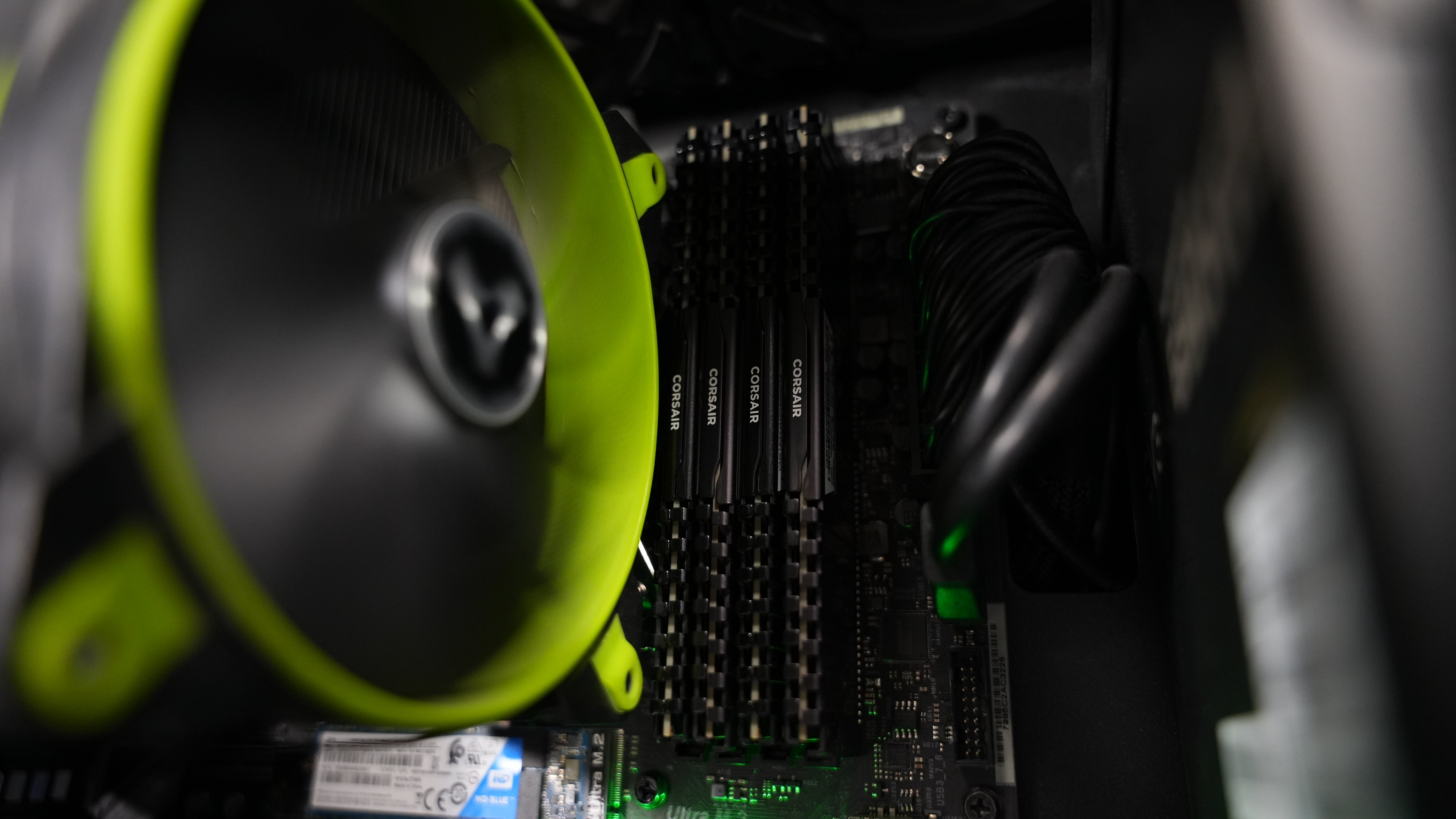 Intel i5 9600K + RTX 2060 Gaming PC