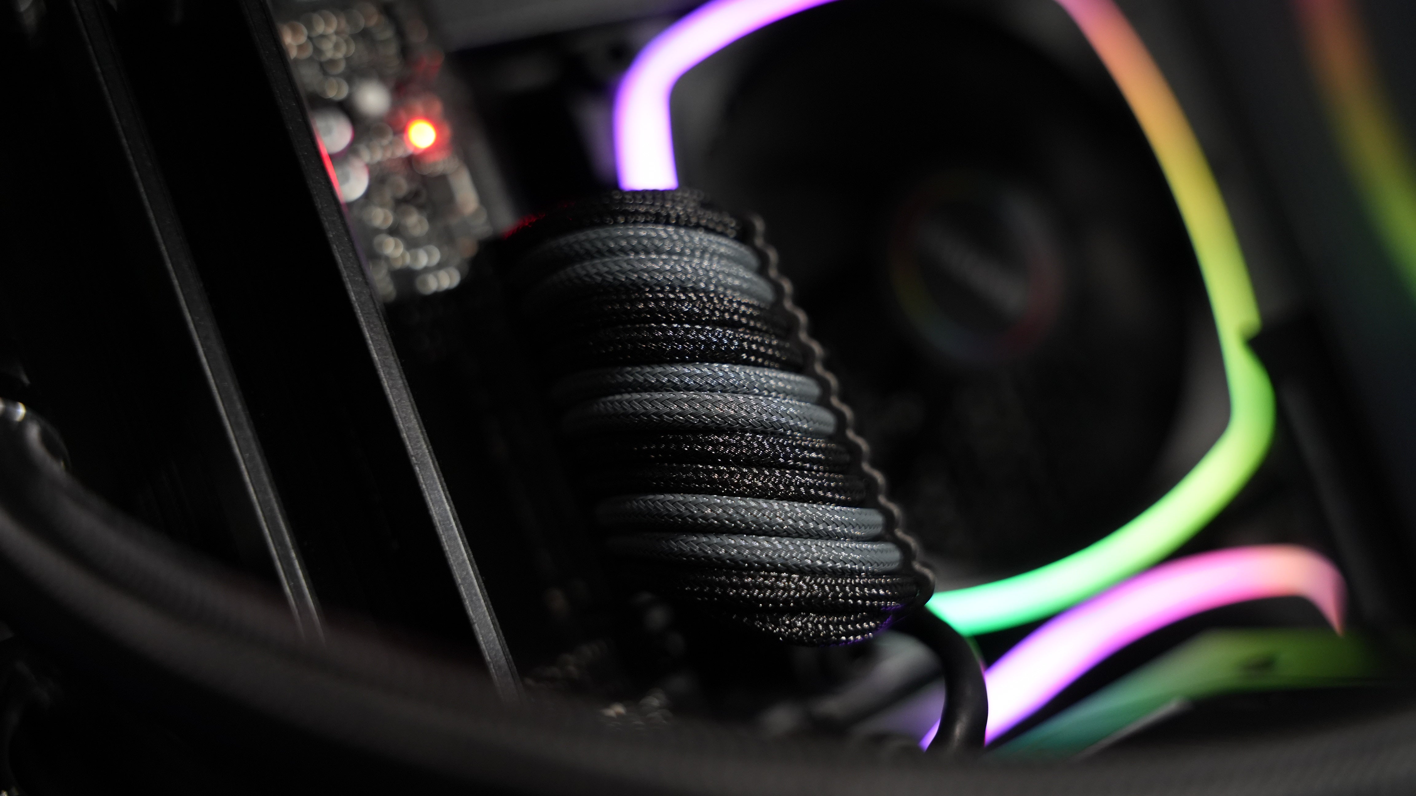 Ryzen 5 9600X + RTX 5070 Gaming/Streaming PC