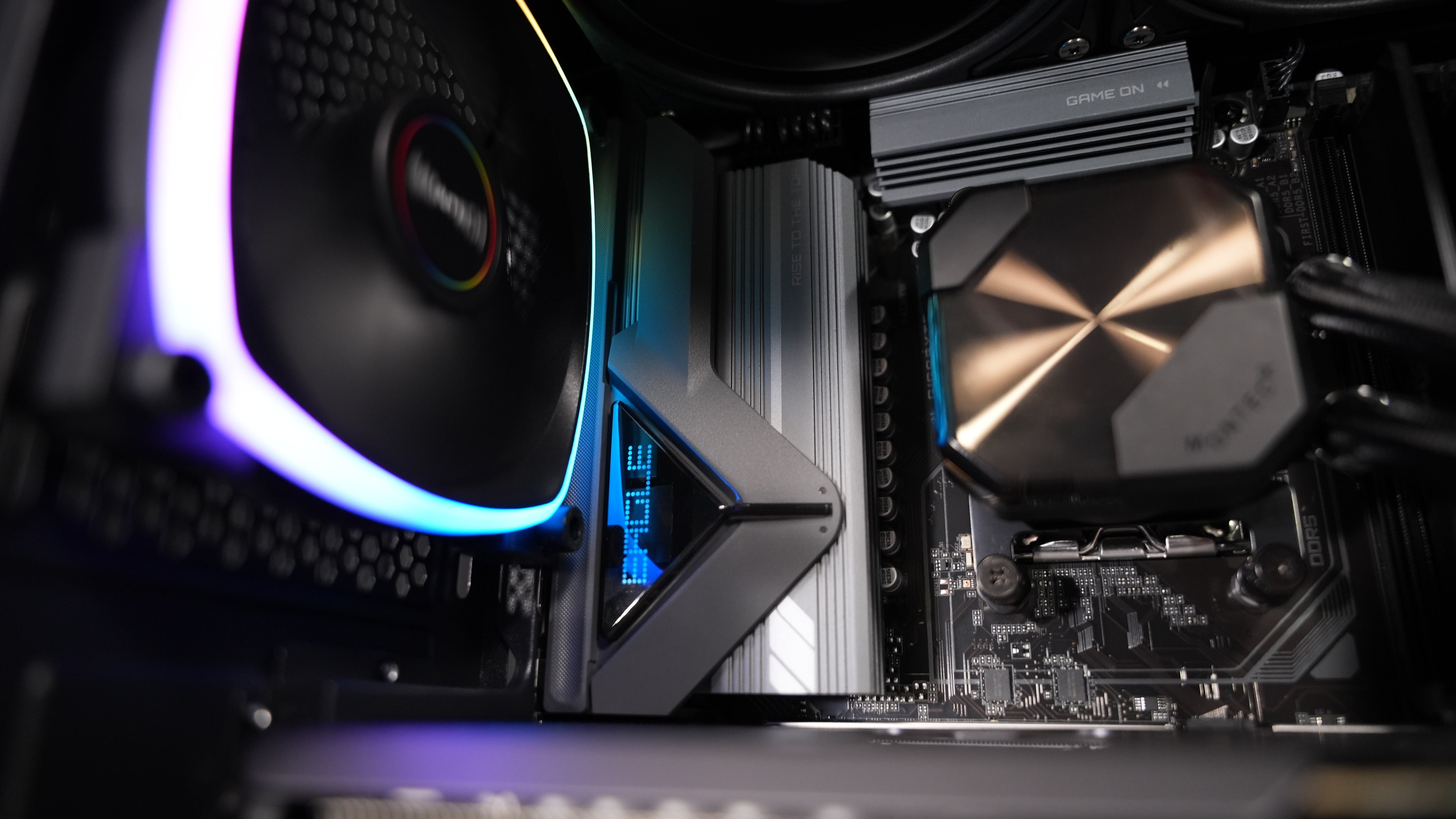 Ryzen 5 9600X + RTX 5070 Gaming/Streaming PC
