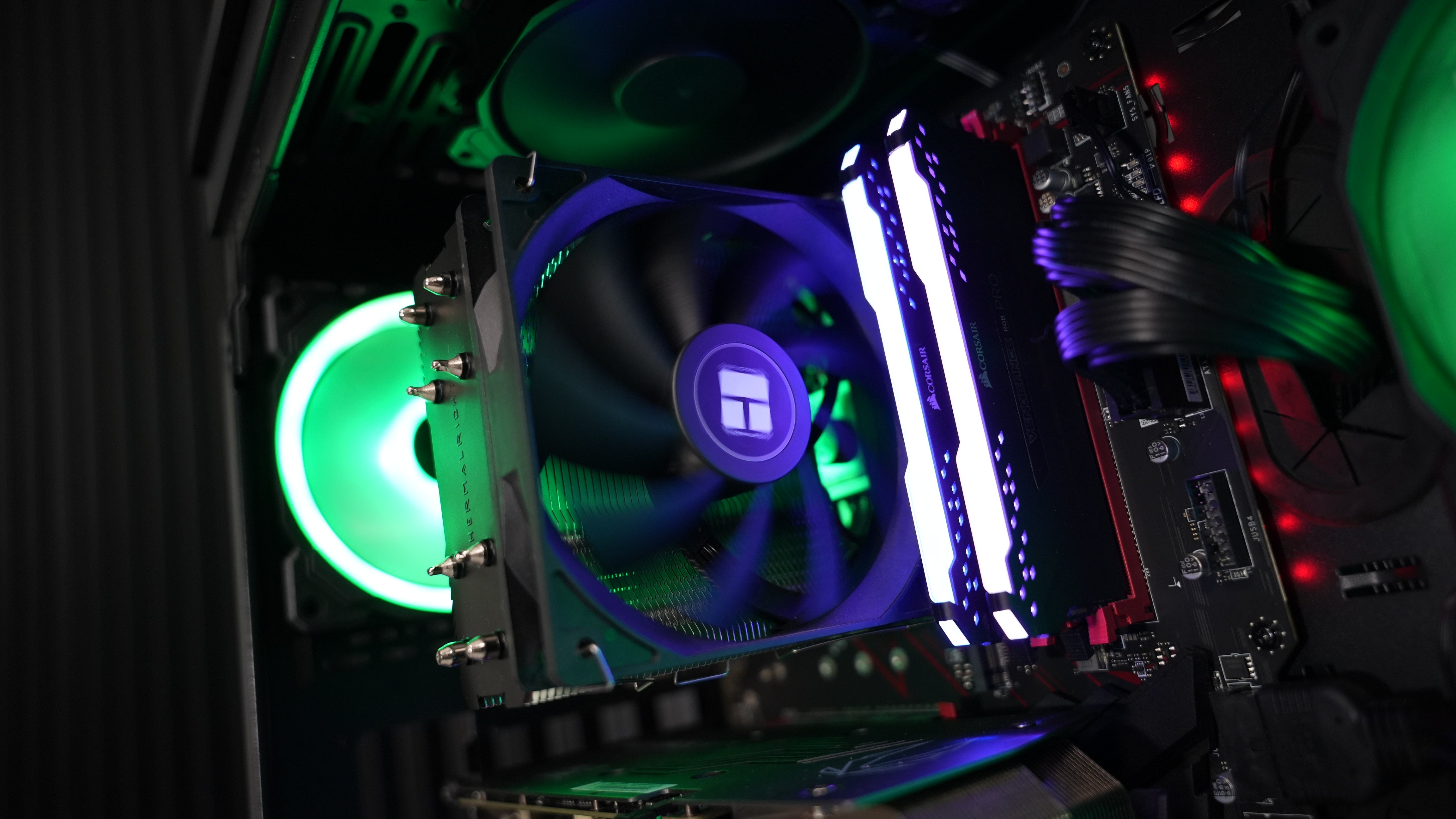 Intel i7 9700F + RTX 3060 12GB Gaming PC