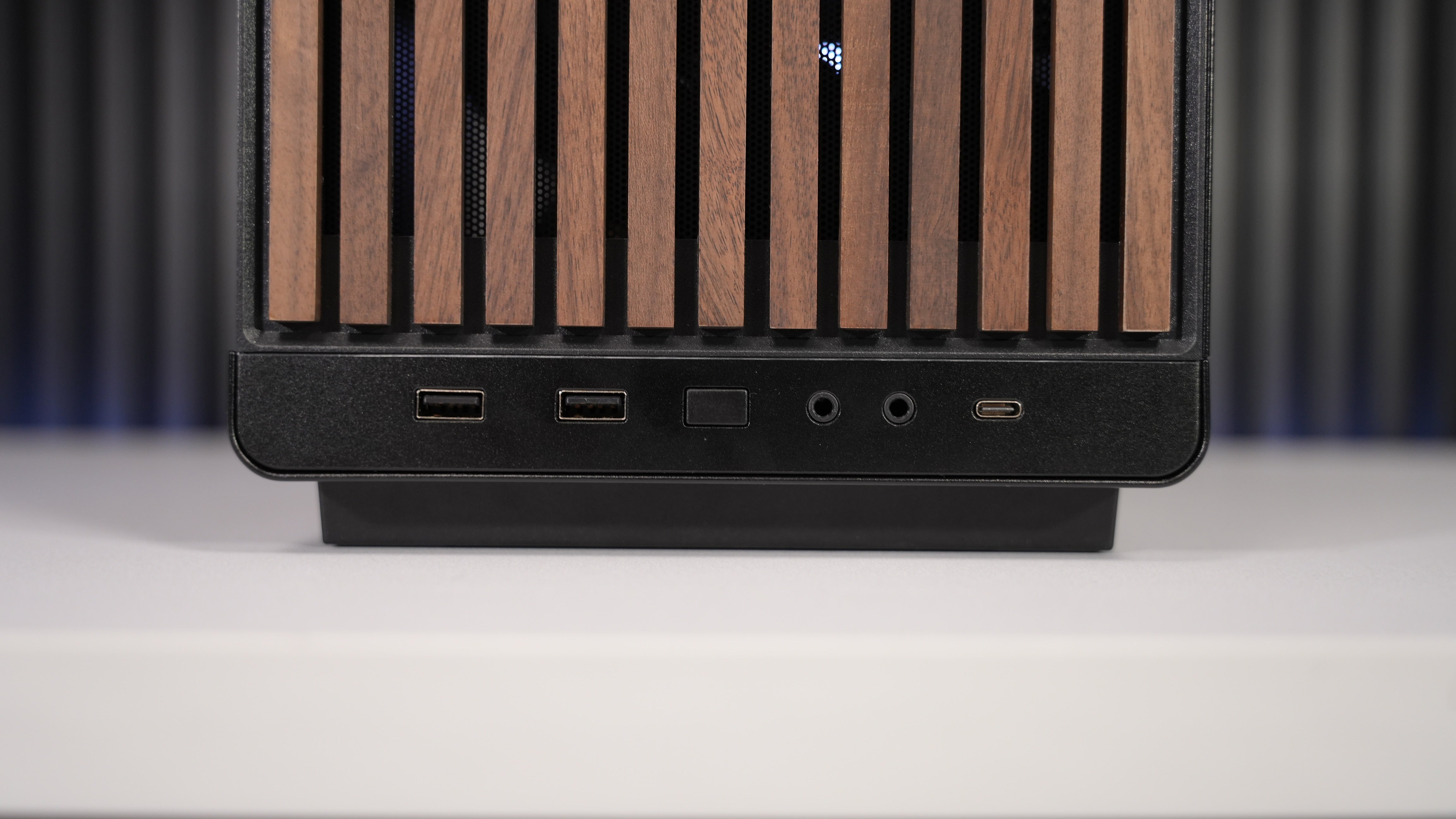 Ryzen 5 7600X + RX 7700XT Gaming/Streaming PC