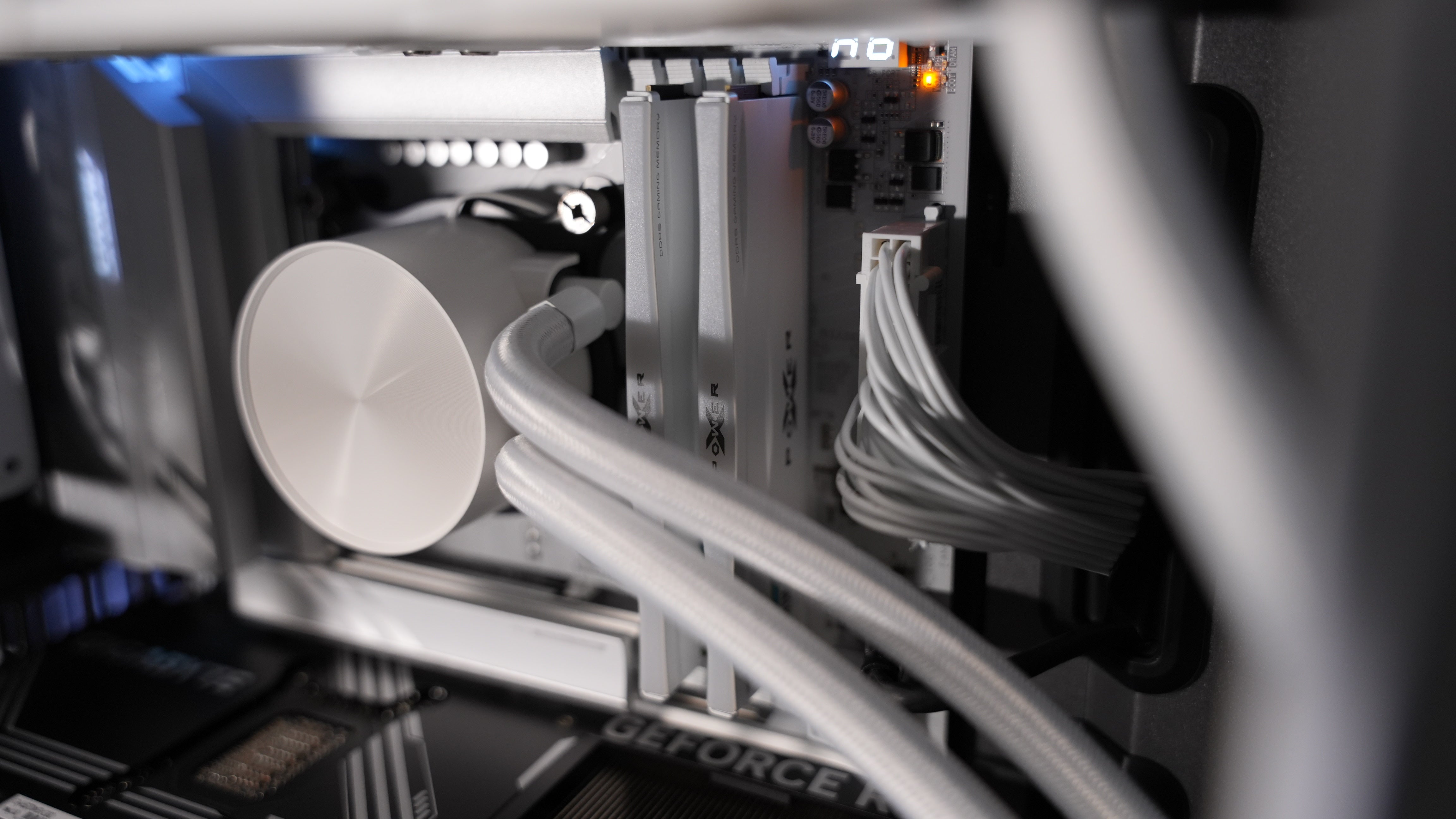 Intel Ultra 7 265K + RTX 5070 Gaming/Streaming PC