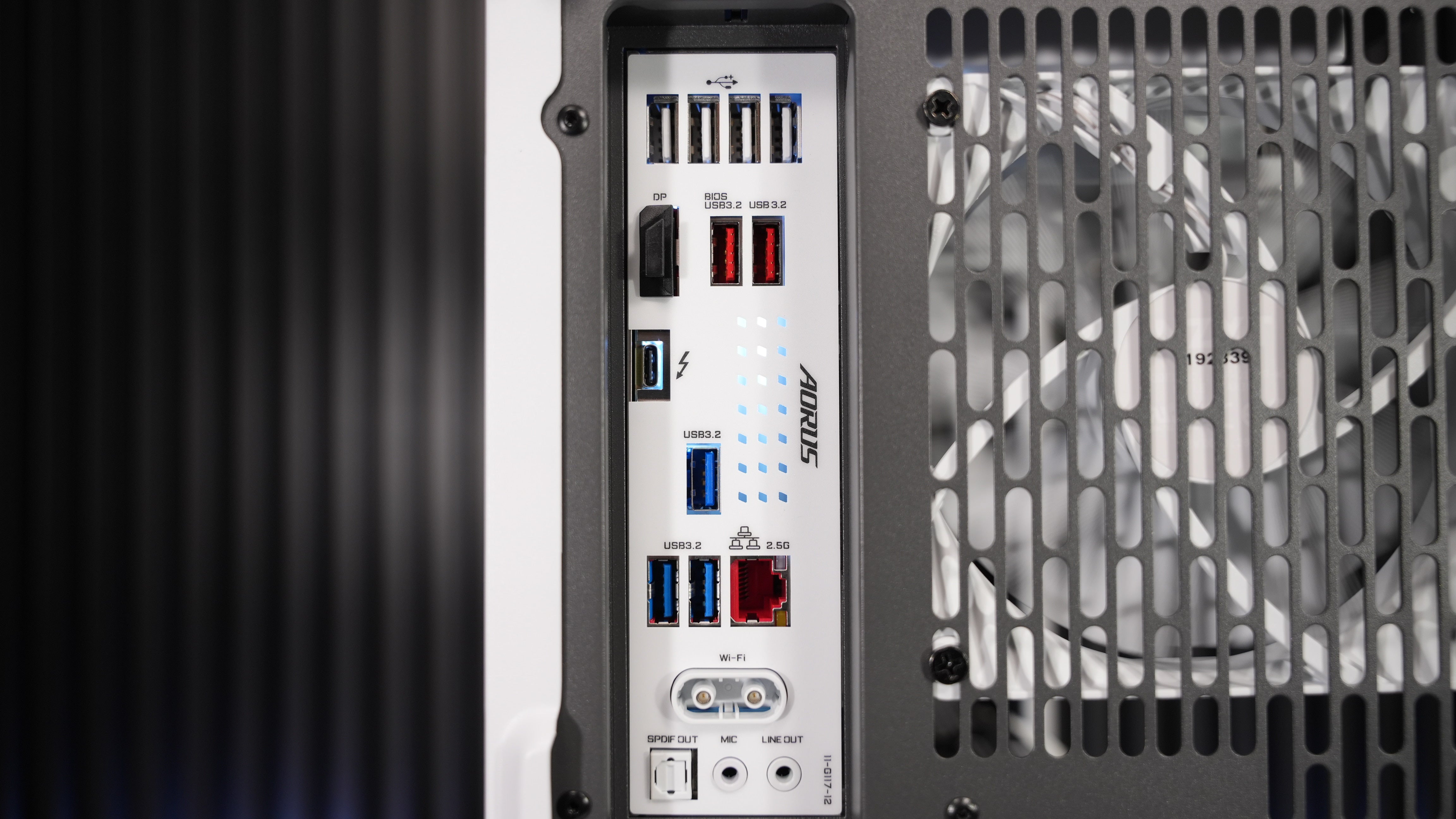 Intel Ultra 7 265K + RTX 5070 Gaming/Streaming PC