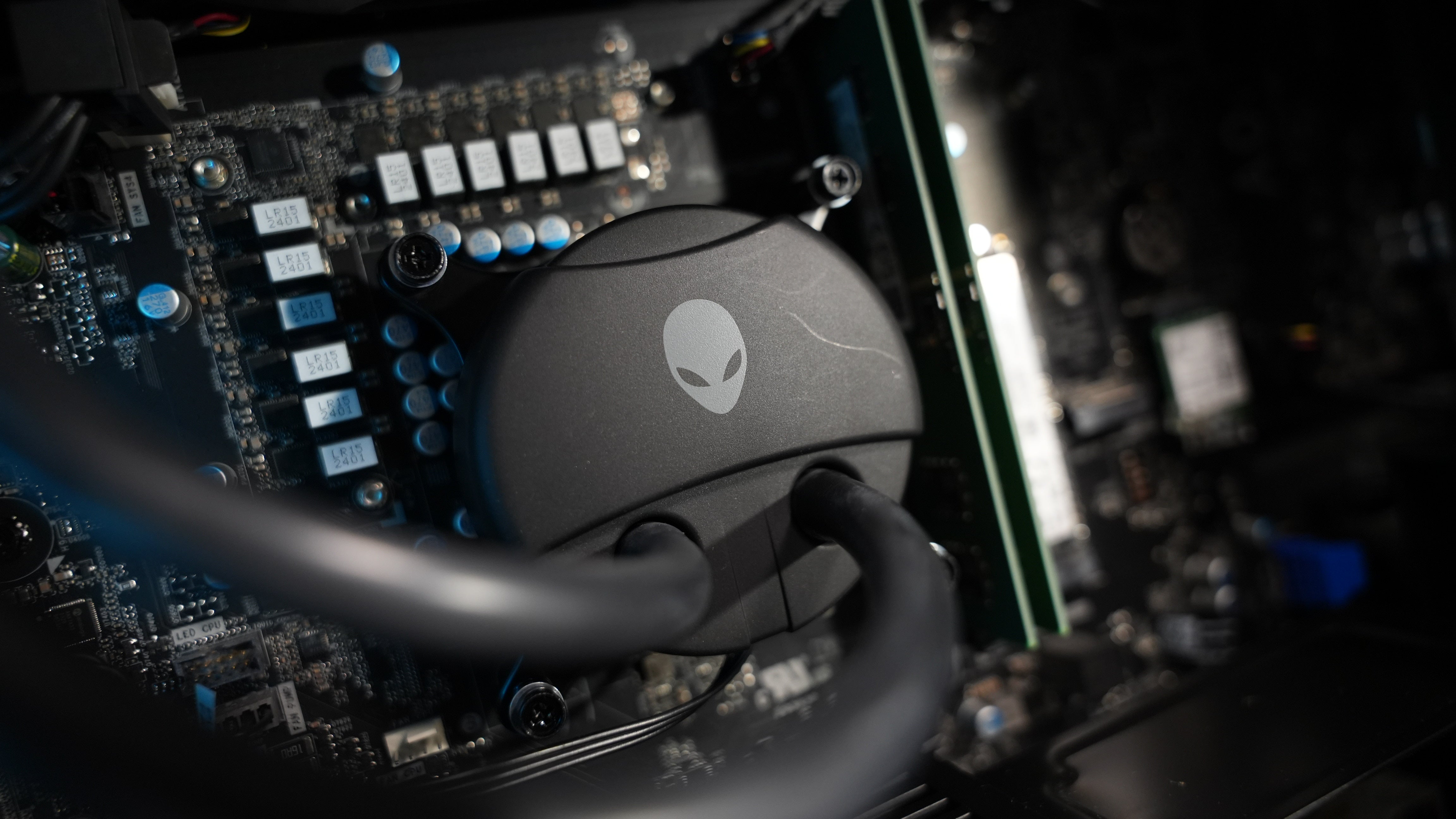 Intel i7 14700F + RTX 4060 Ti Gaming PC