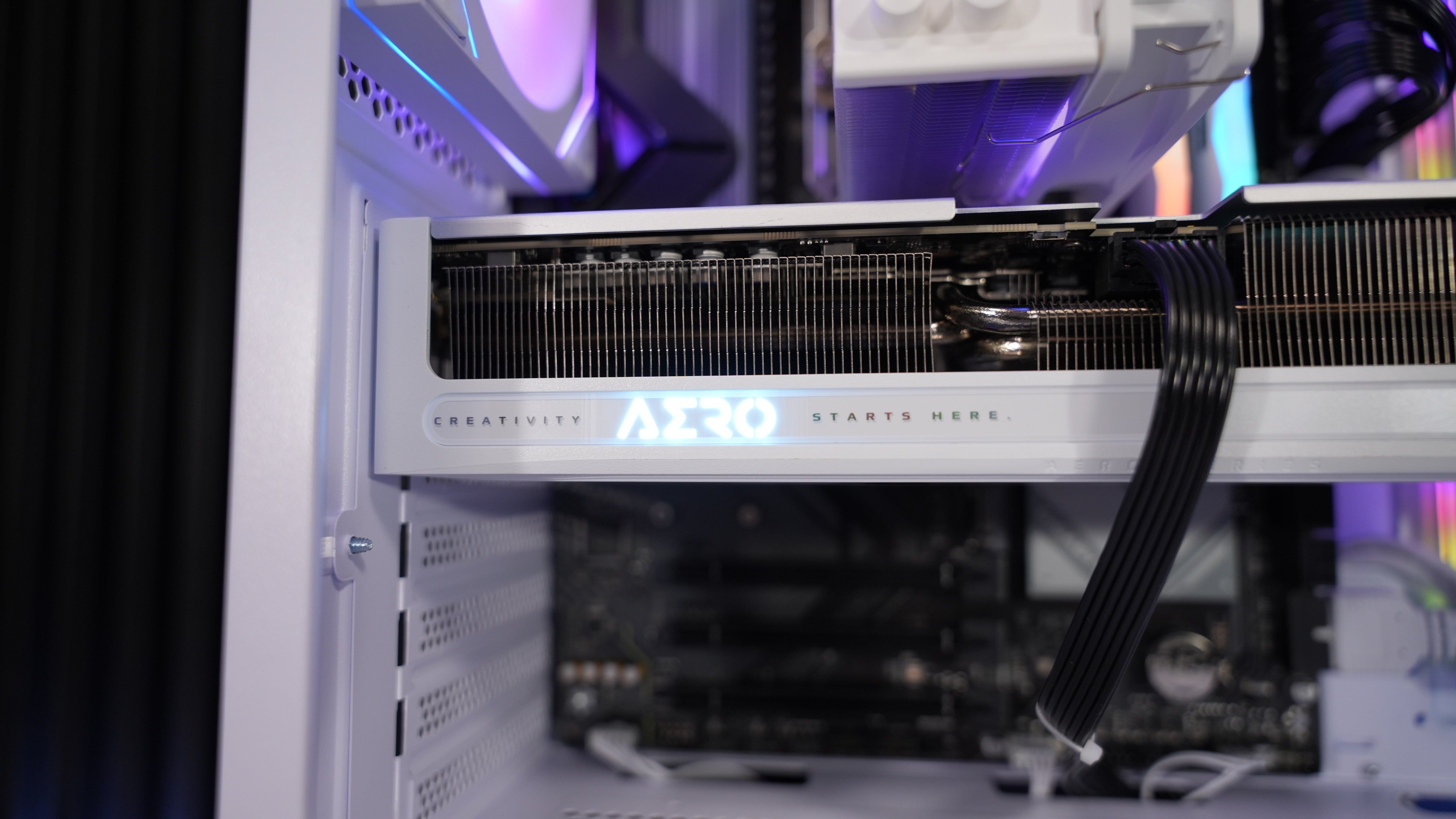 Ryzen 5 9600X + RTX 5070 Gaming/Streaming PC