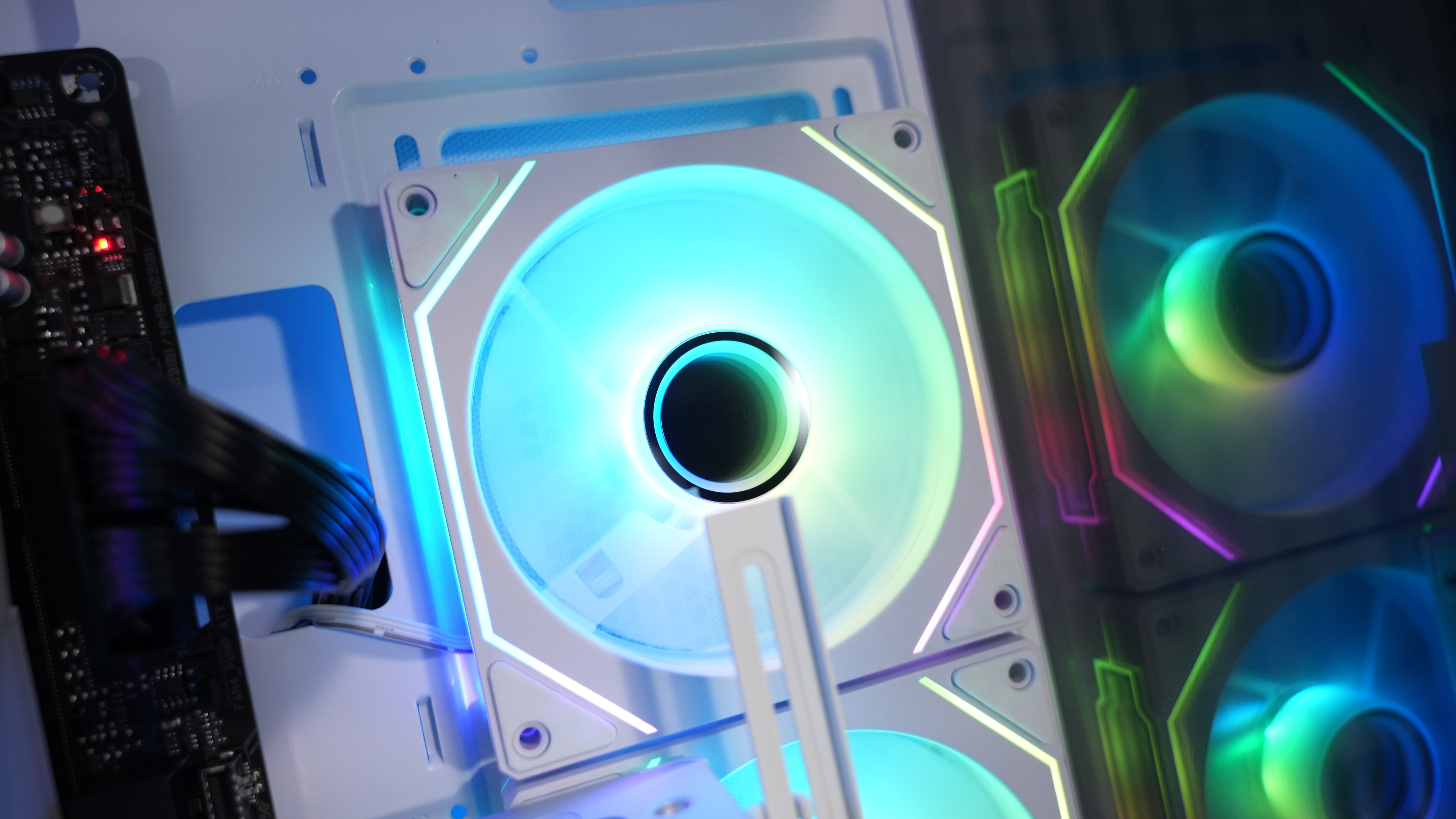 Ryzen 5 9600X + RTX 5070 Gaming/Streaming PC