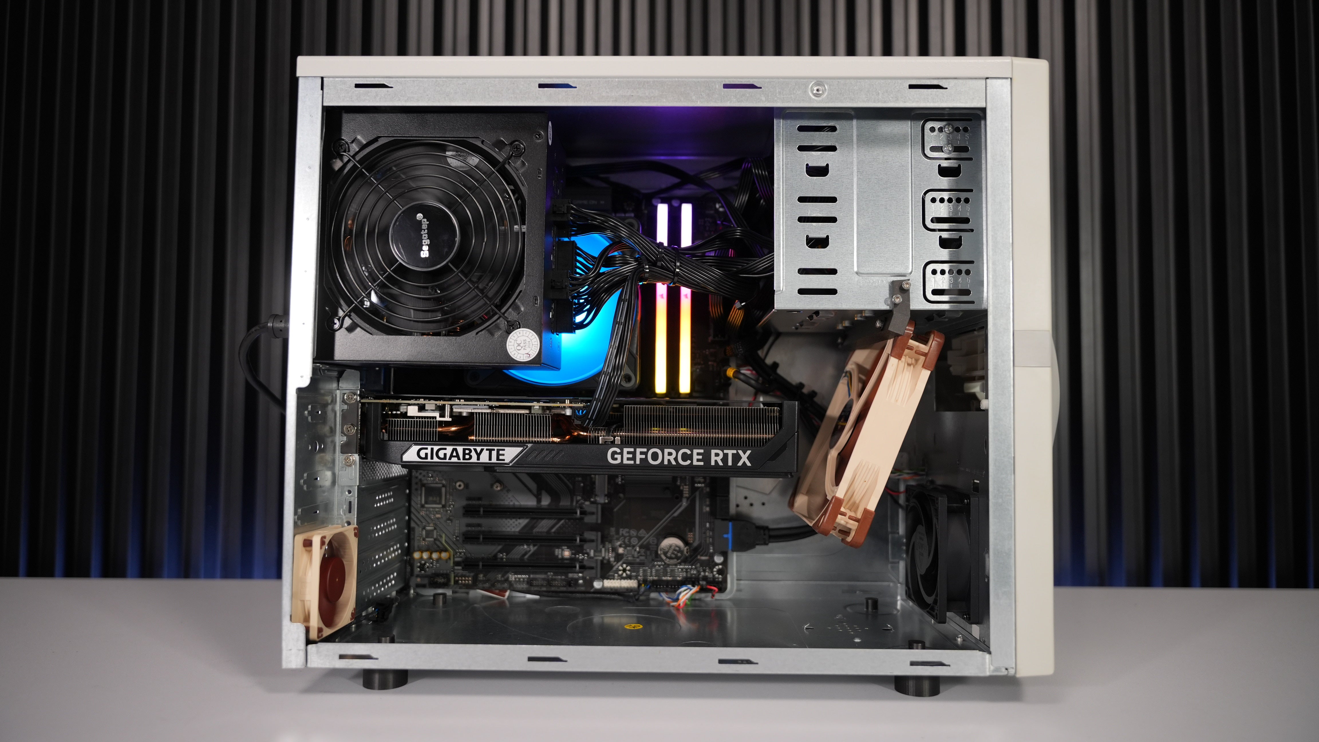 Ryzen 5 9600X + RTX 5070 Gaming/Streaming PC