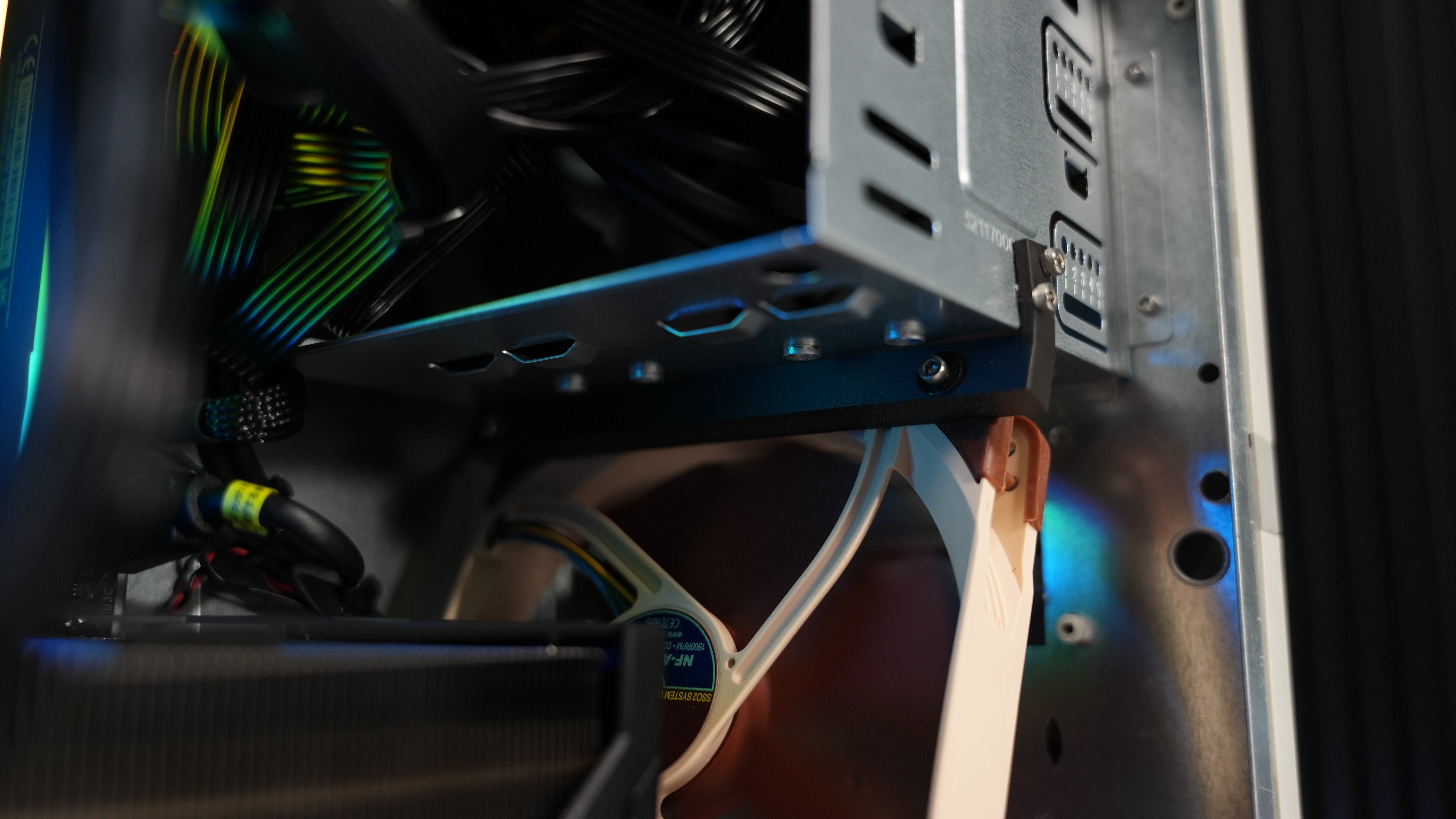 Ryzen 5 9600X + RTX 5070 Gaming/Streaming PC