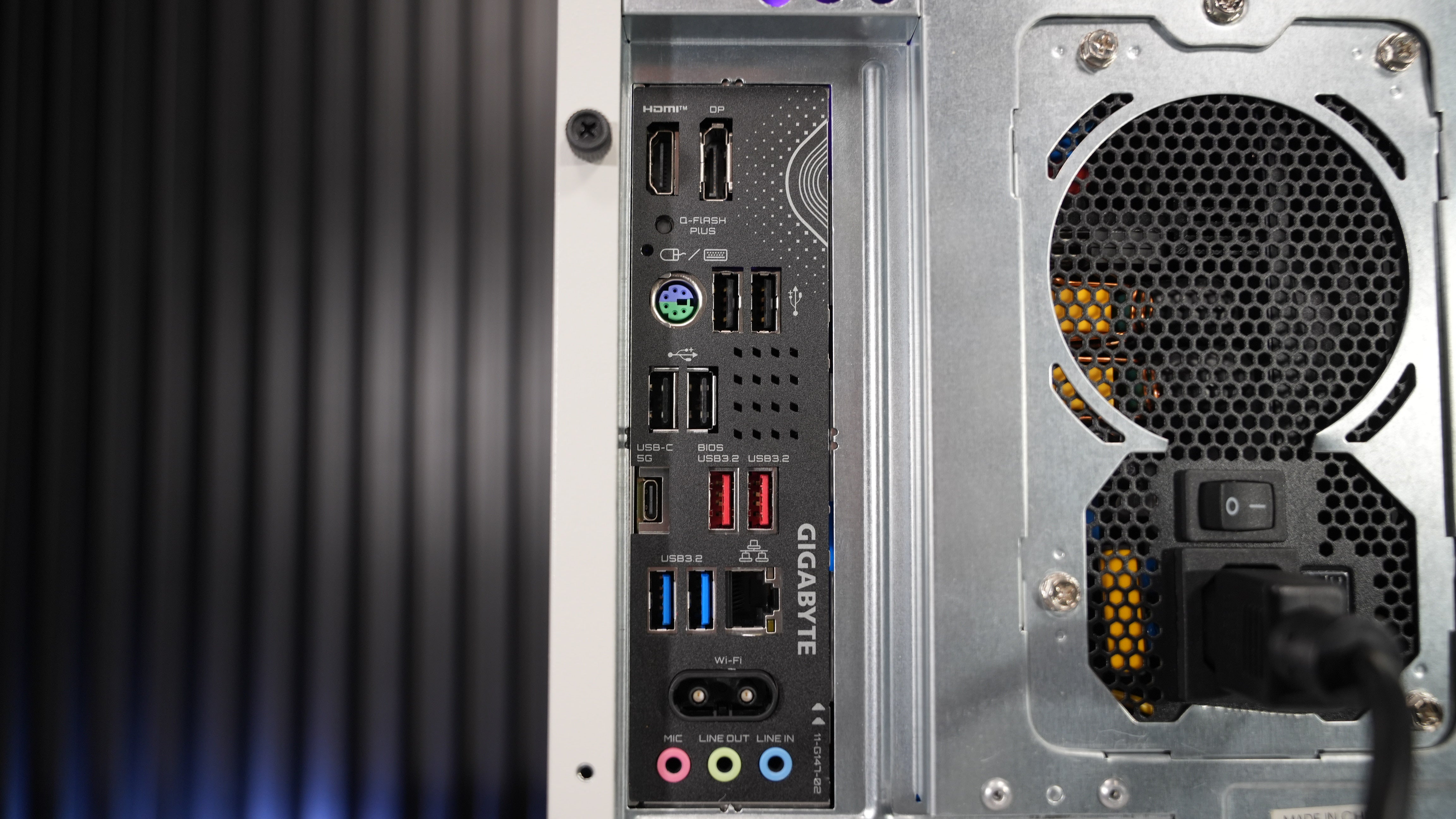 Ryzen 5 9600X + RTX 5070 Gaming/Streaming PC