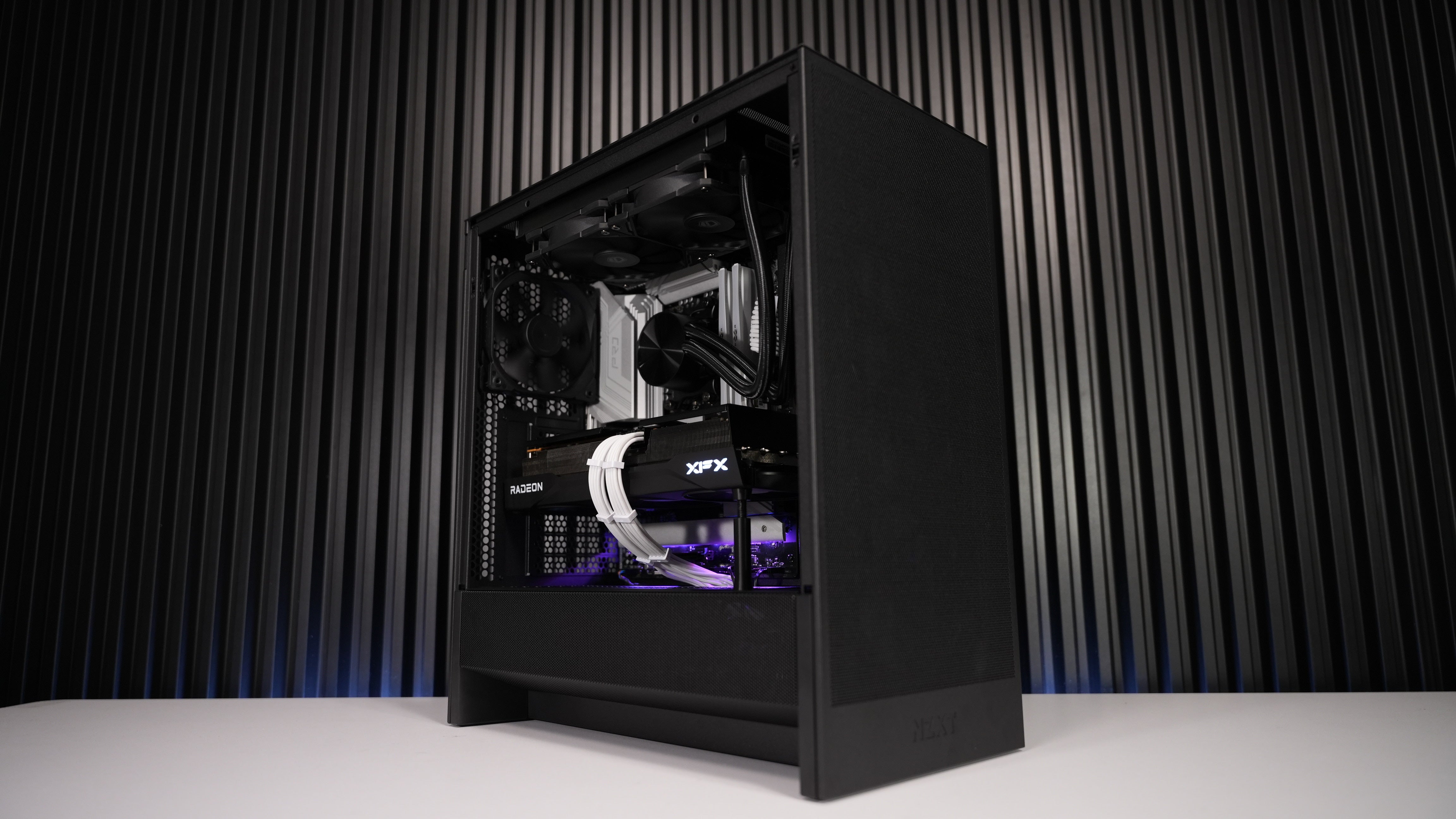 Ryzen 7 7700X + RX 9070 Gaming/Streaming PC