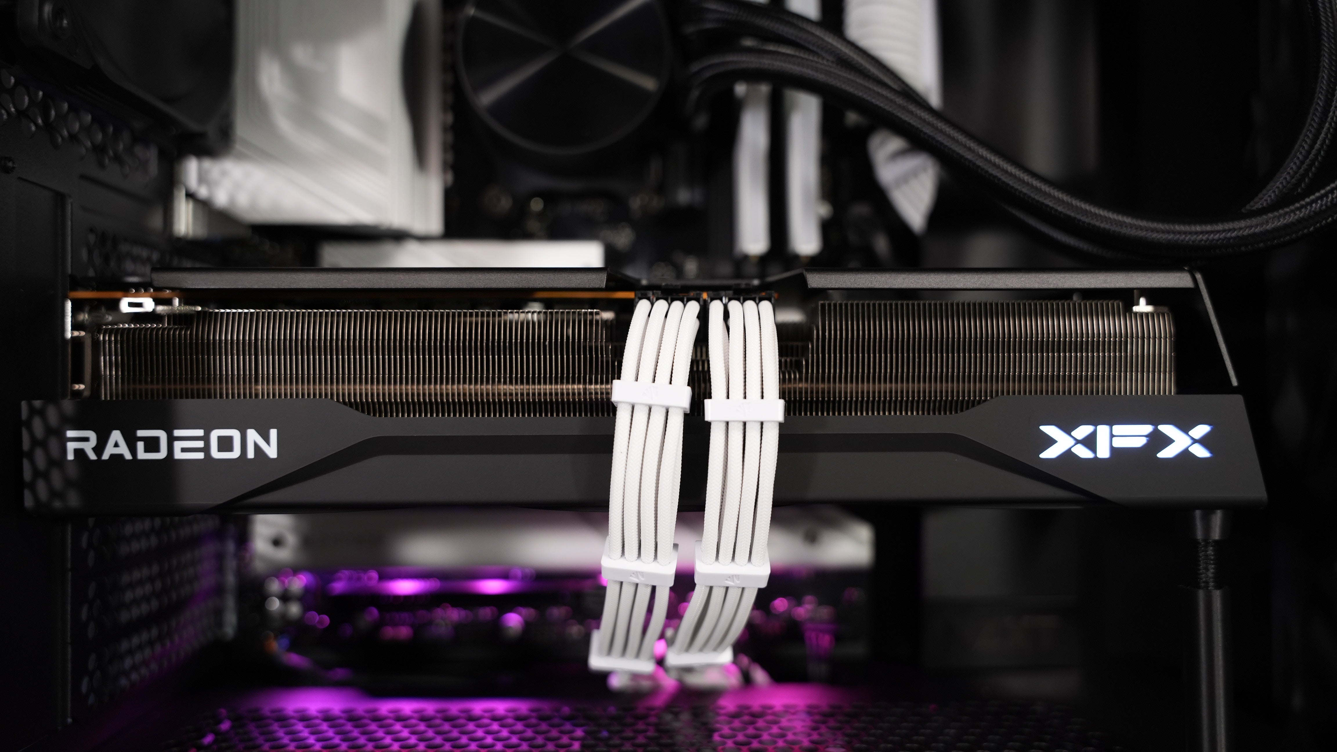 Ryzen 7 7700X + RX 9070 Gaming/Streaming PC