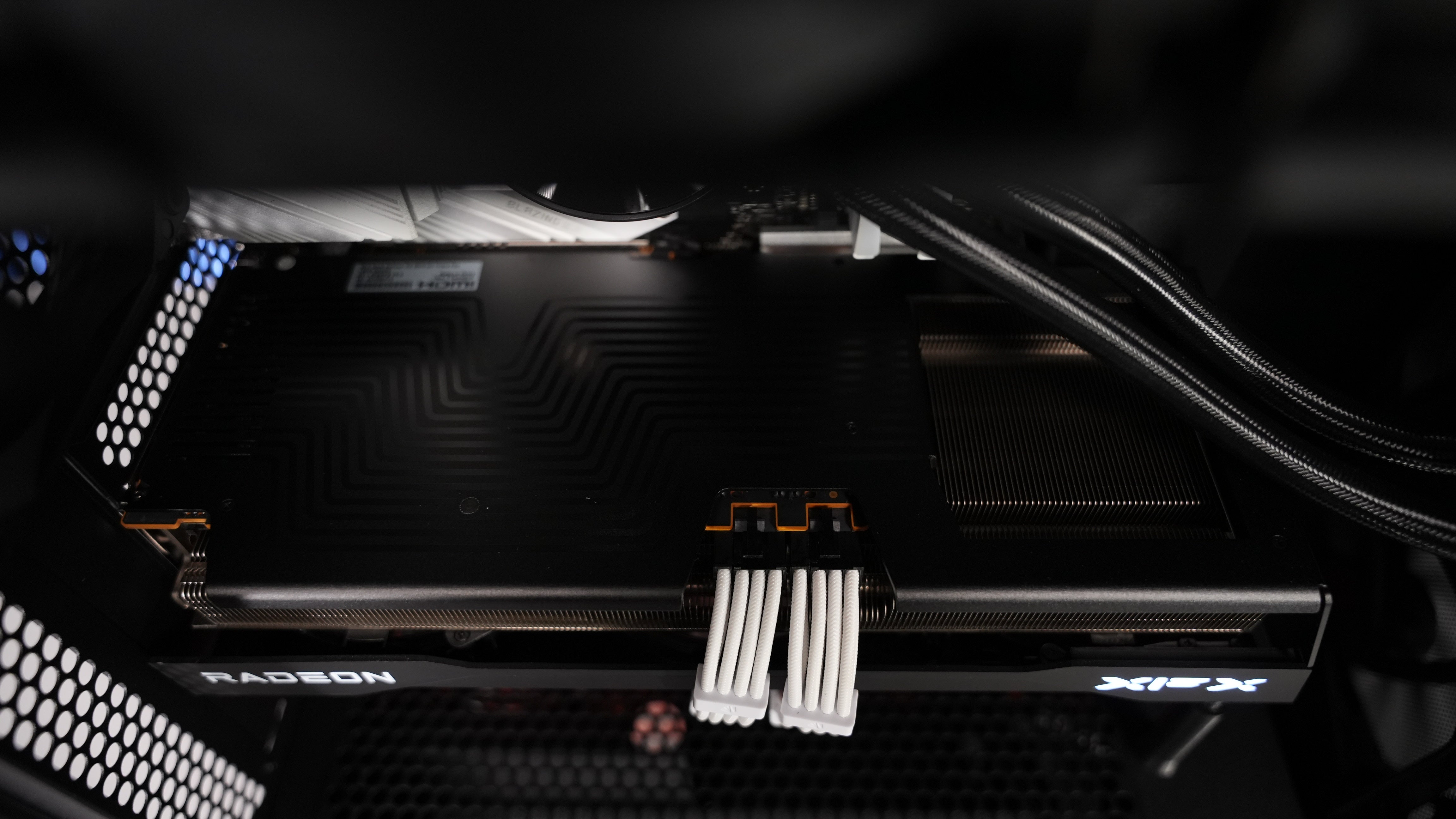 Ryzen 7 7700X + RX 9070 Gaming/Streaming PC
