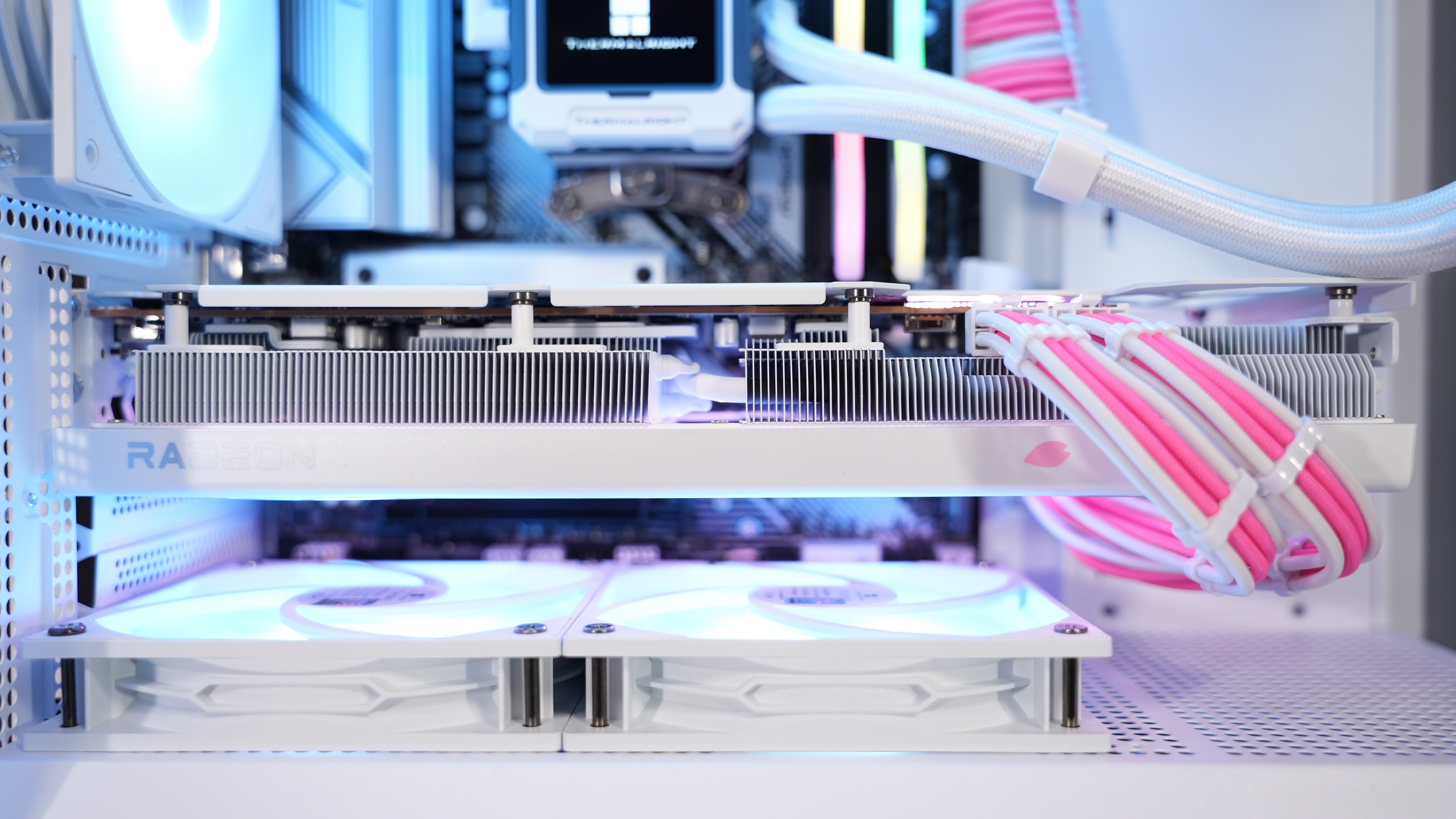 Ryzen 5 9600X + RX 7800XT Gaming/Streaming PC