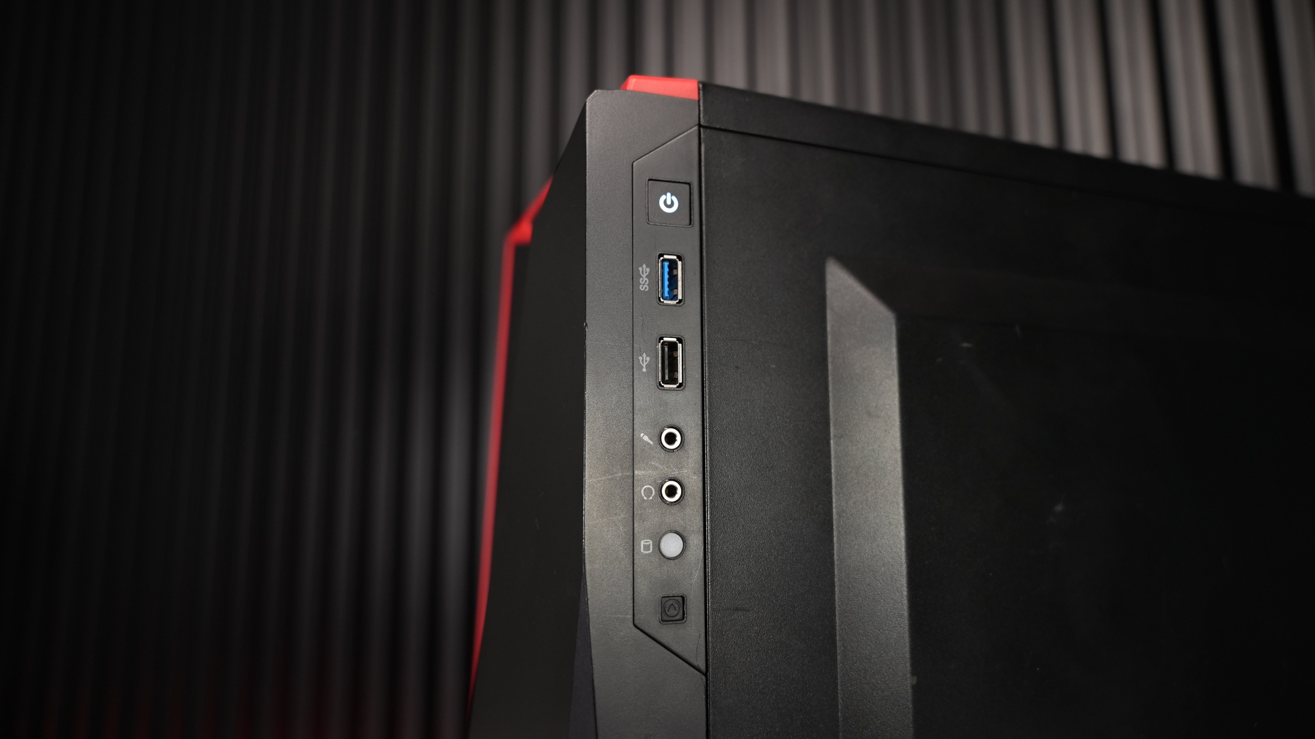Ryzen 5 2400G + RTX 3050 6GB Gaming PC