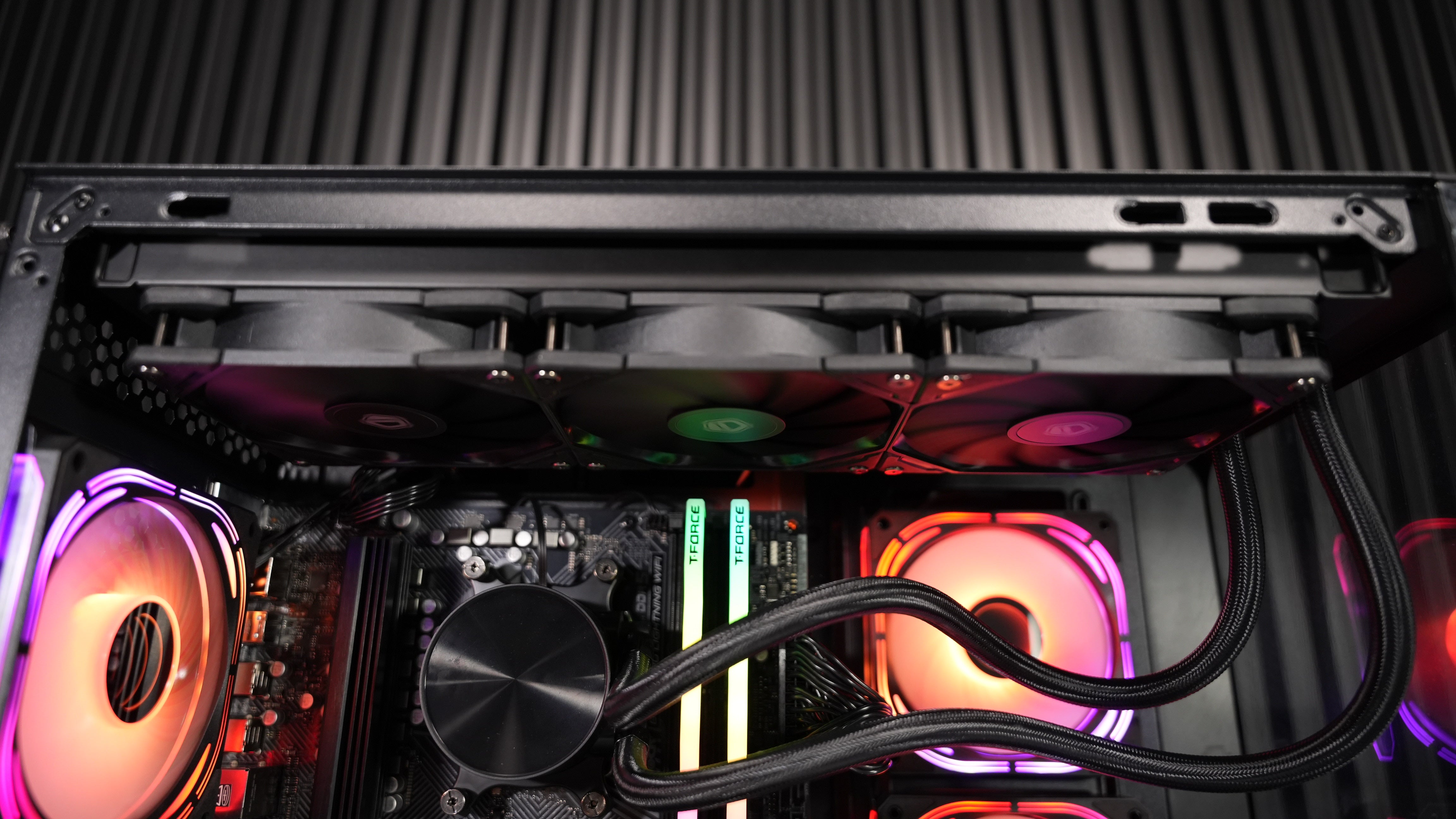 Ryzen 5 9600X + RTX 5060 Gaming PC