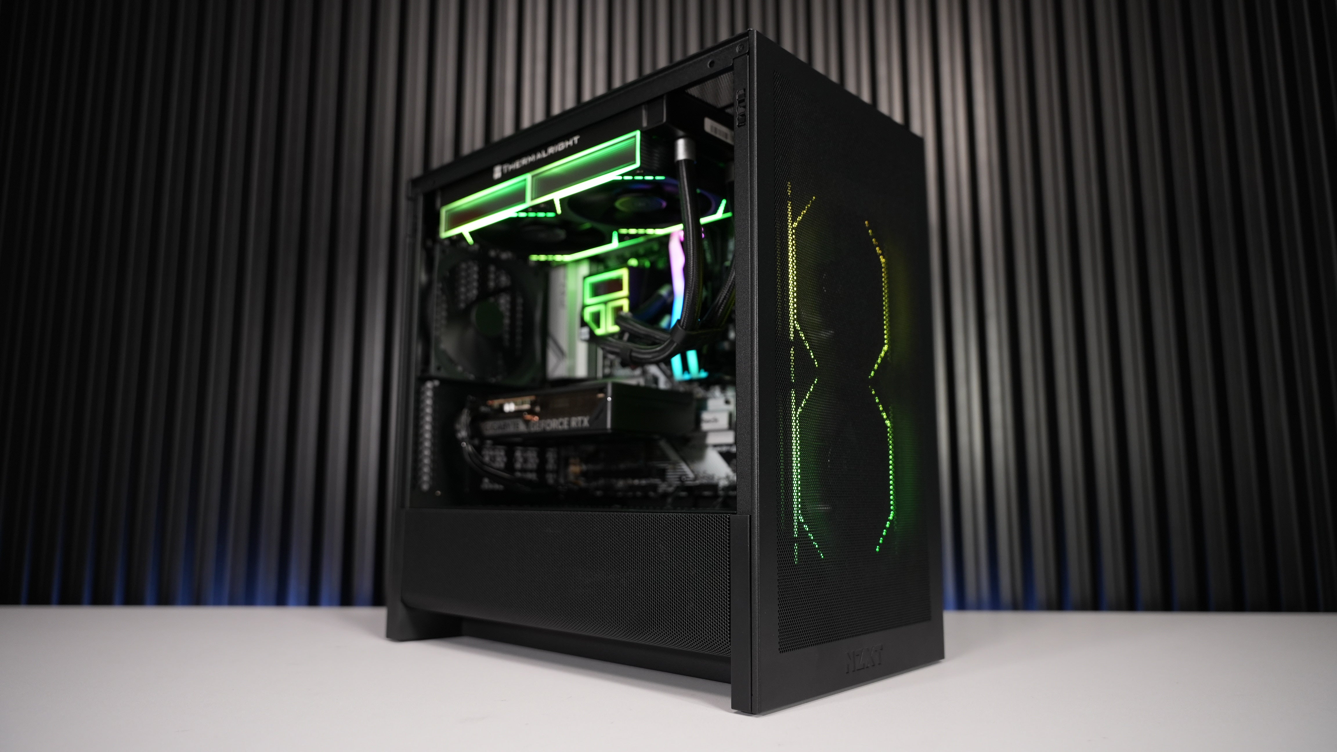 Ryzen 7 7700X + RTX 5060 Gaming PC
