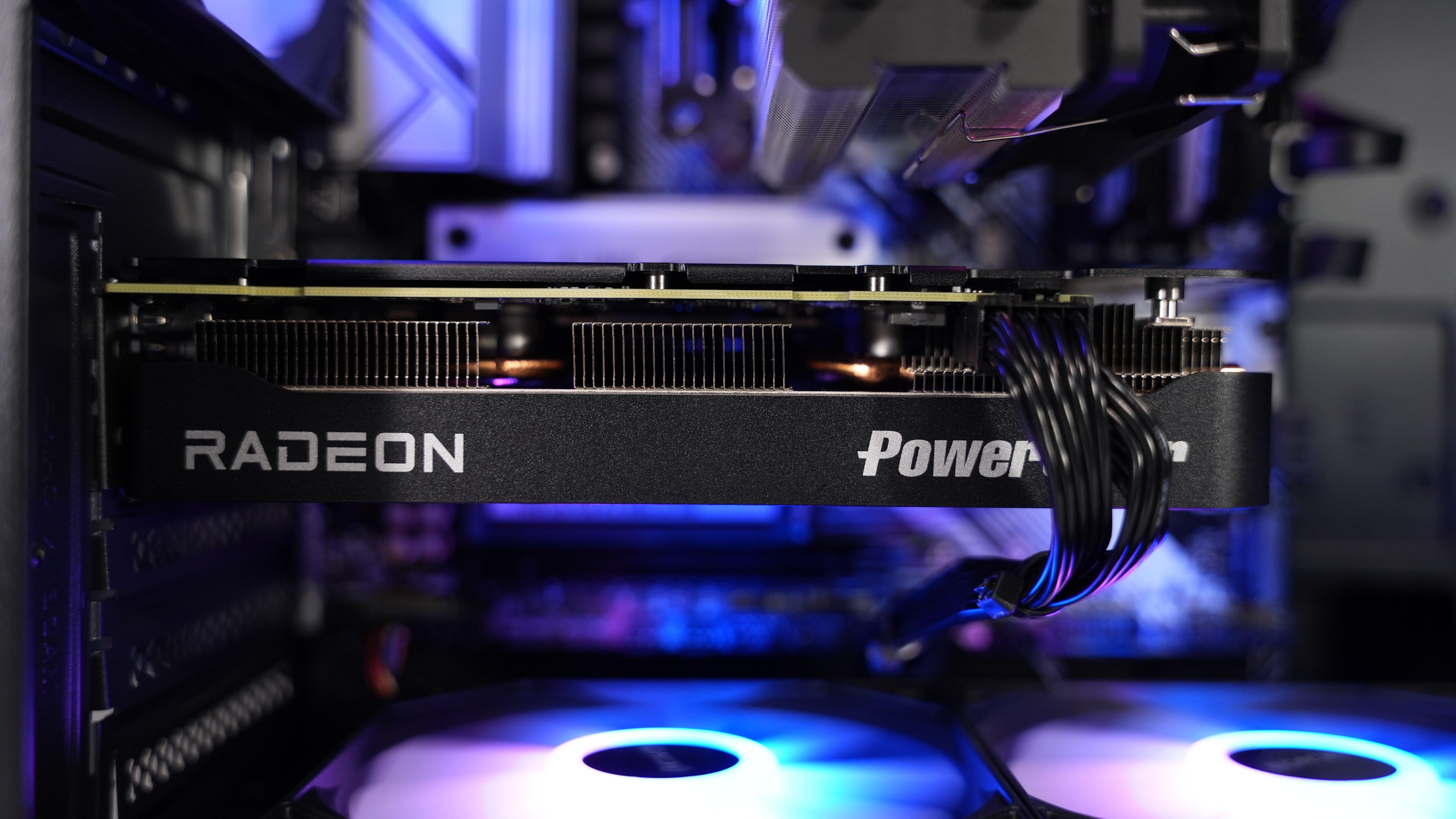 Ryzen 5 9600X + RTX 9060XT Gaming PC