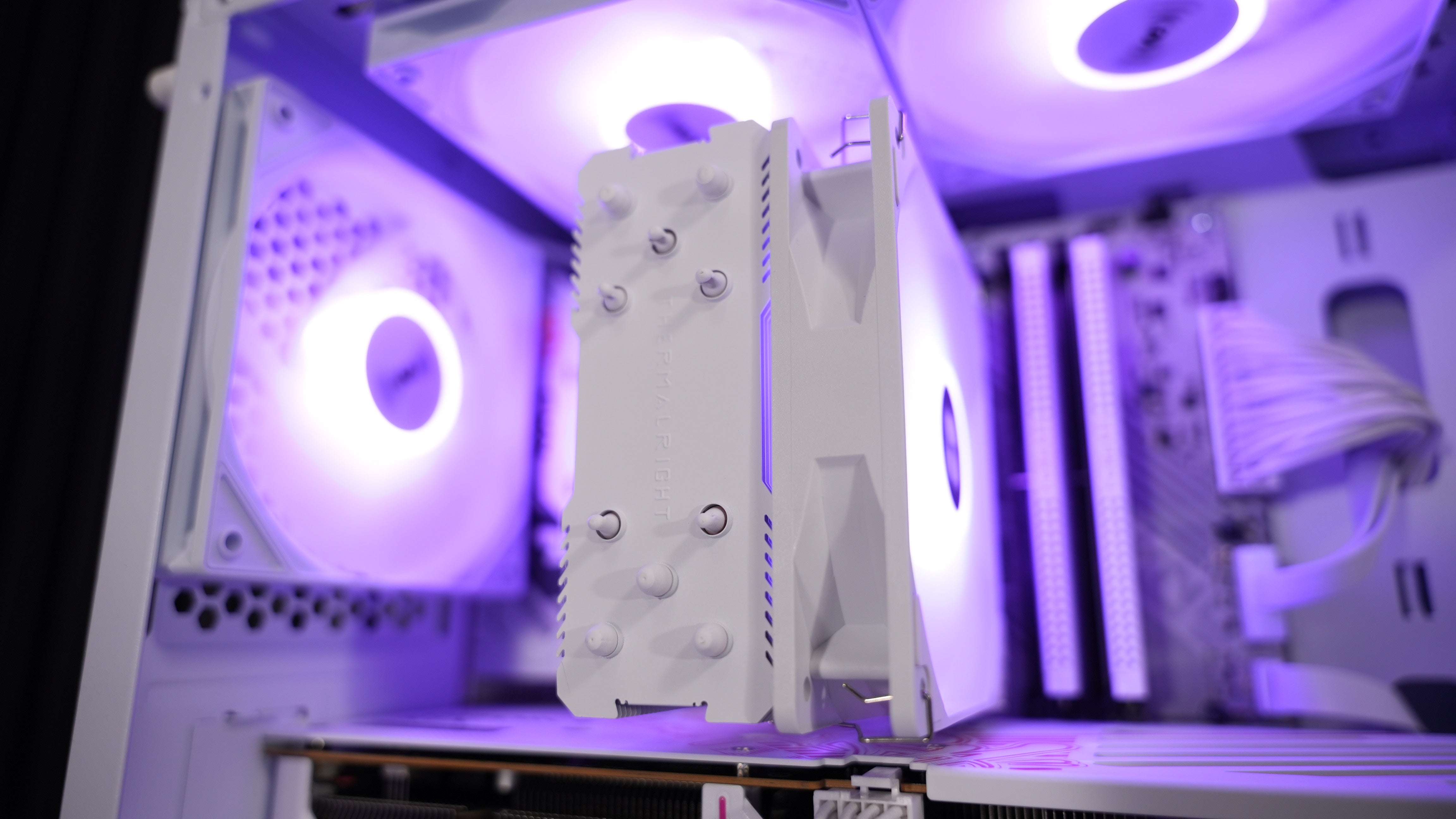 Ryzen 5 9600X + RTX 5060 Gaming PC