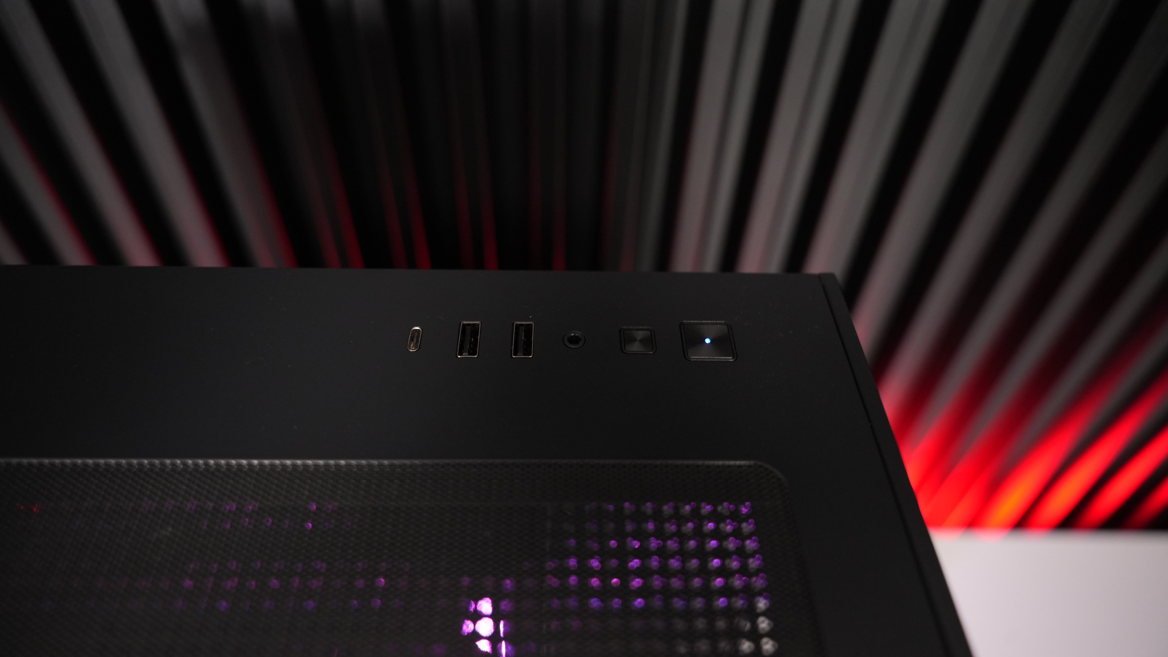 Ryzen 5 9600X + RX 9060 XT Gaming PC