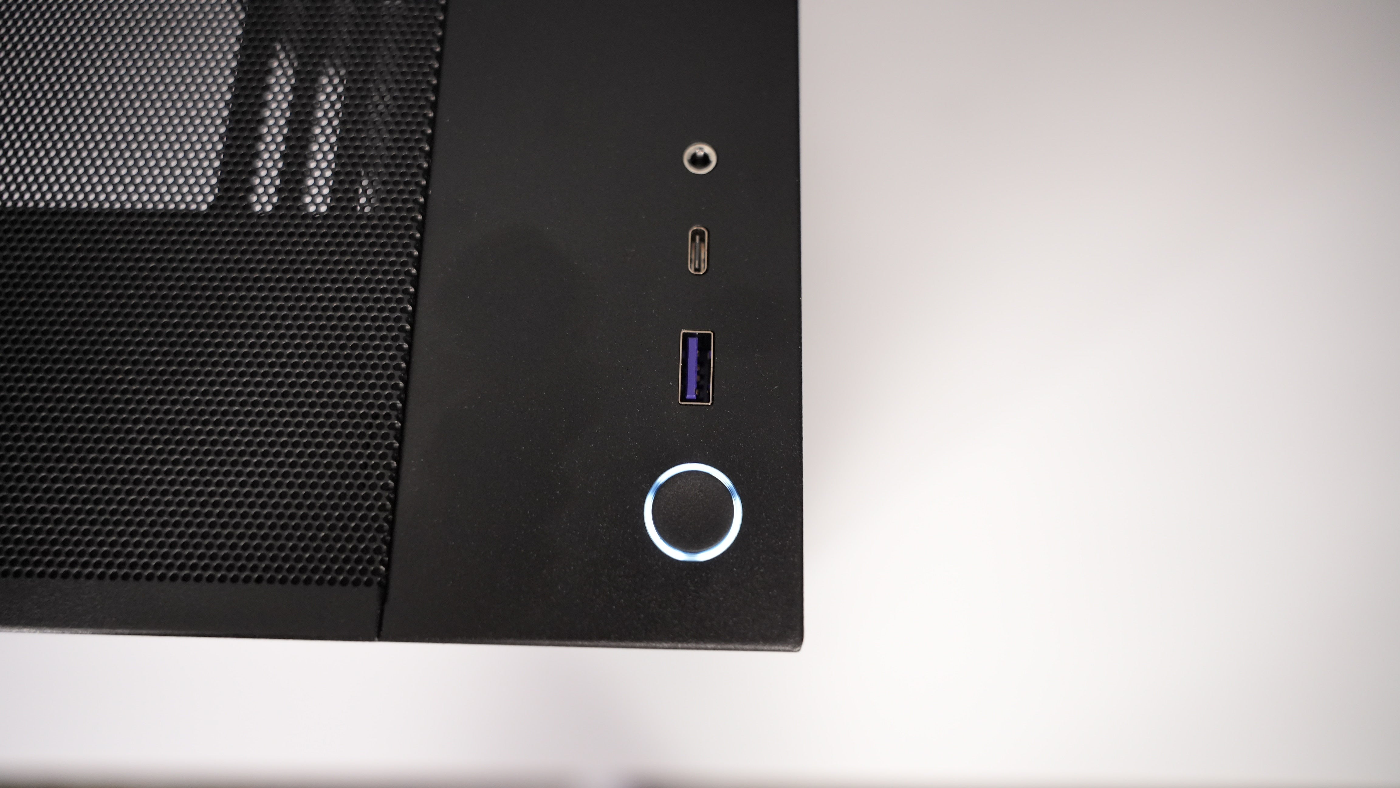 Ryzen 7 7700X + RX 9070XT Gaming/Streaming PC