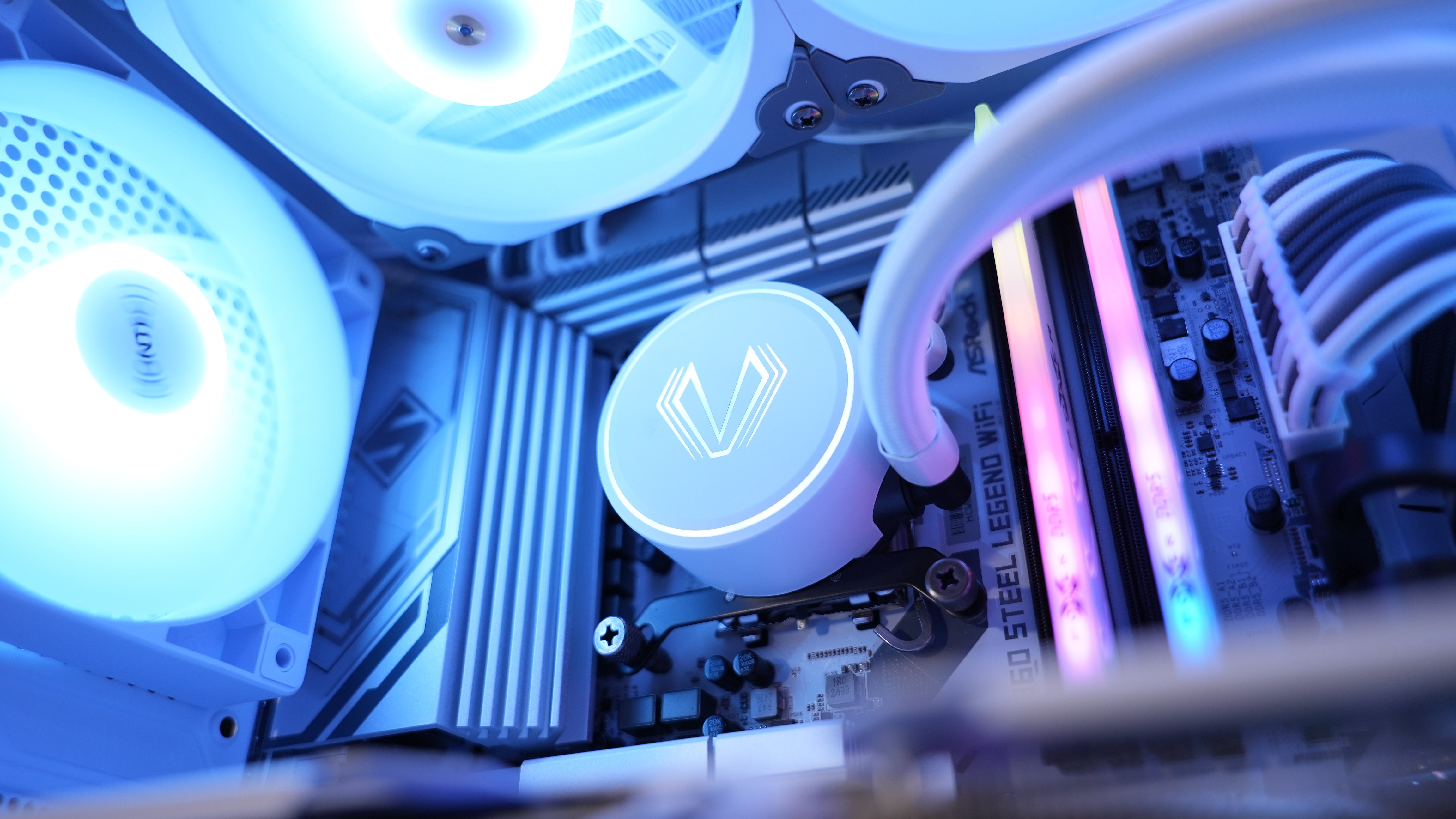 Intel Ultra 7 265KF + RX 9060XT 16GB Gaming PC