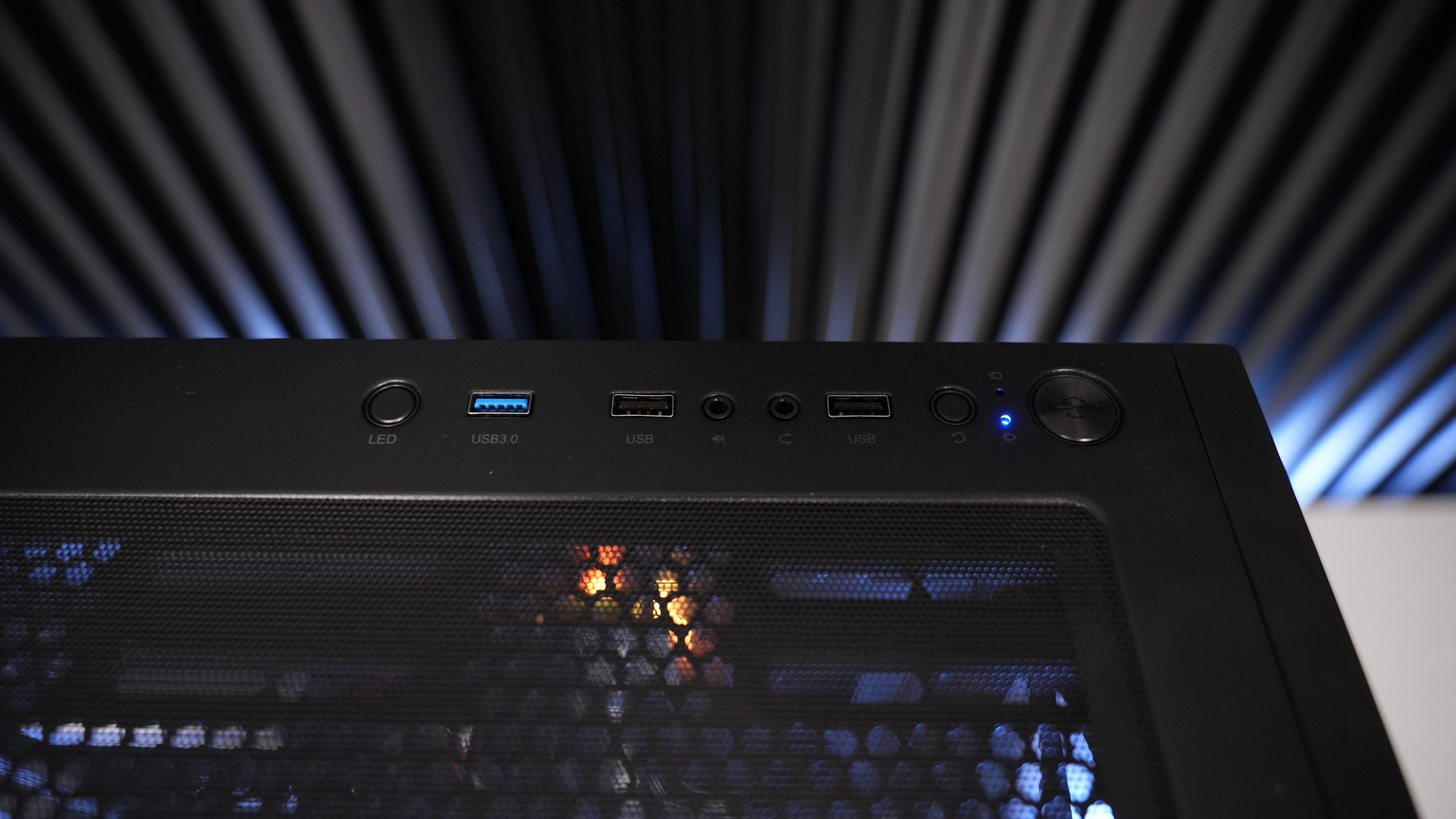 Ryzen 5 9600X + Arc B580 Gaming PC