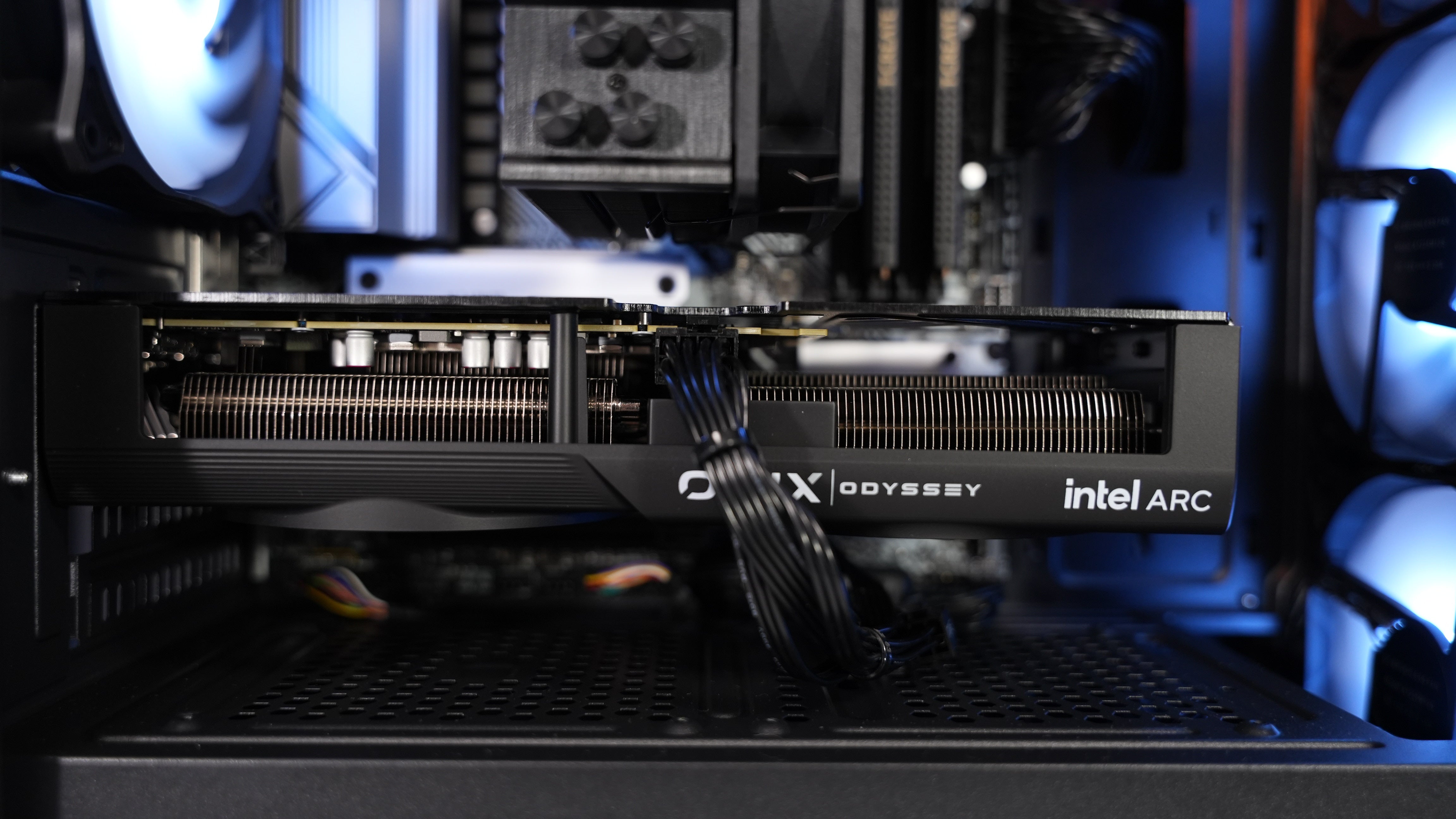Ryzen 5 9600X + Arc B580 Gaming PC
