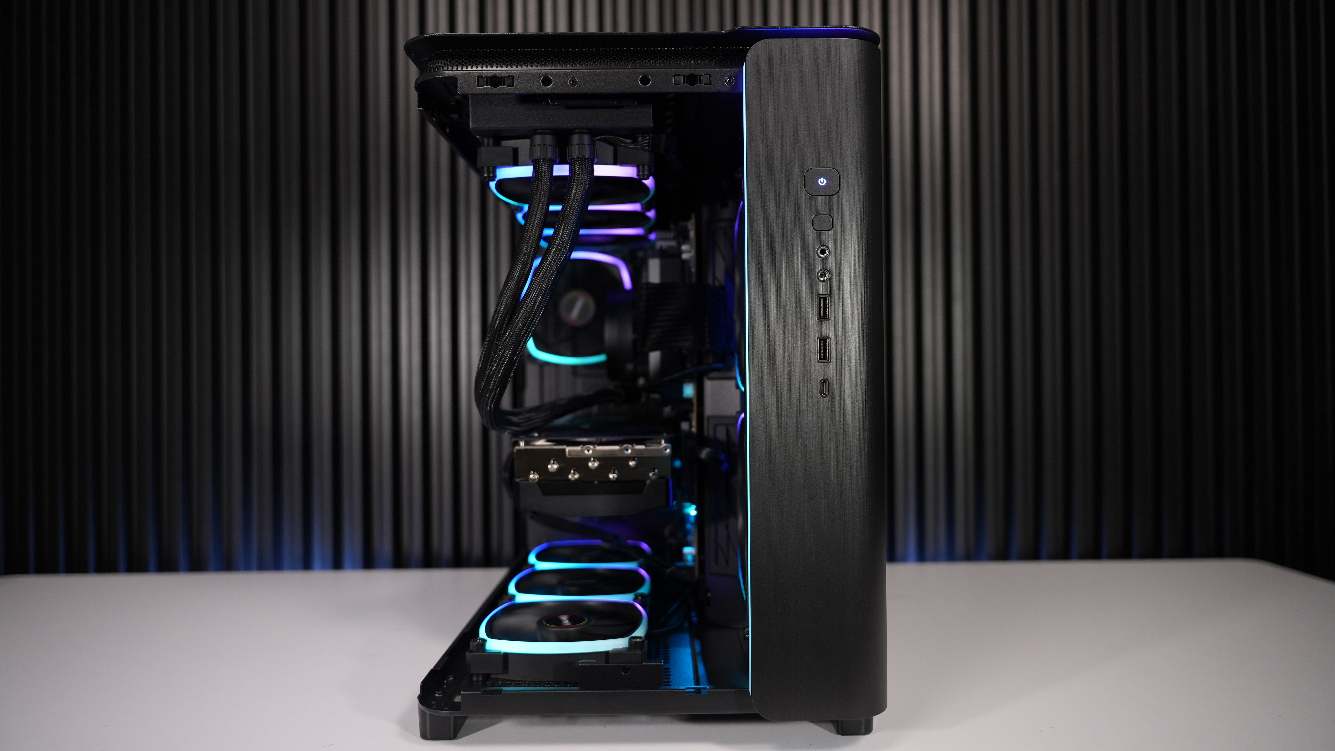 Ryzen 7 9800X3D + RTX 5080 Gaming/Streaming PC